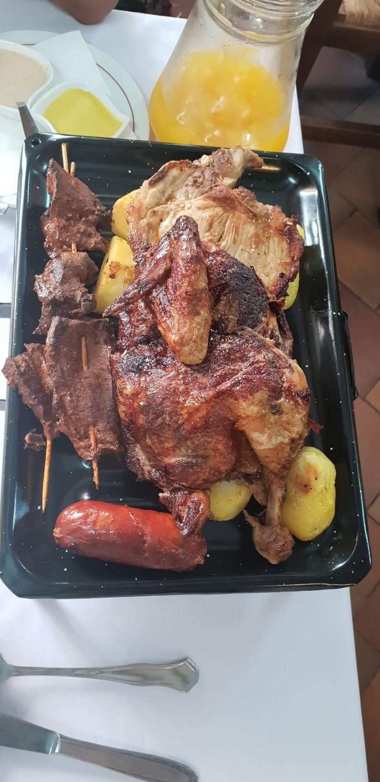 Pollos a la brasa: Carta de TIKA MARIYA Pollos a la brasa: Carta de TIKA MARIYA