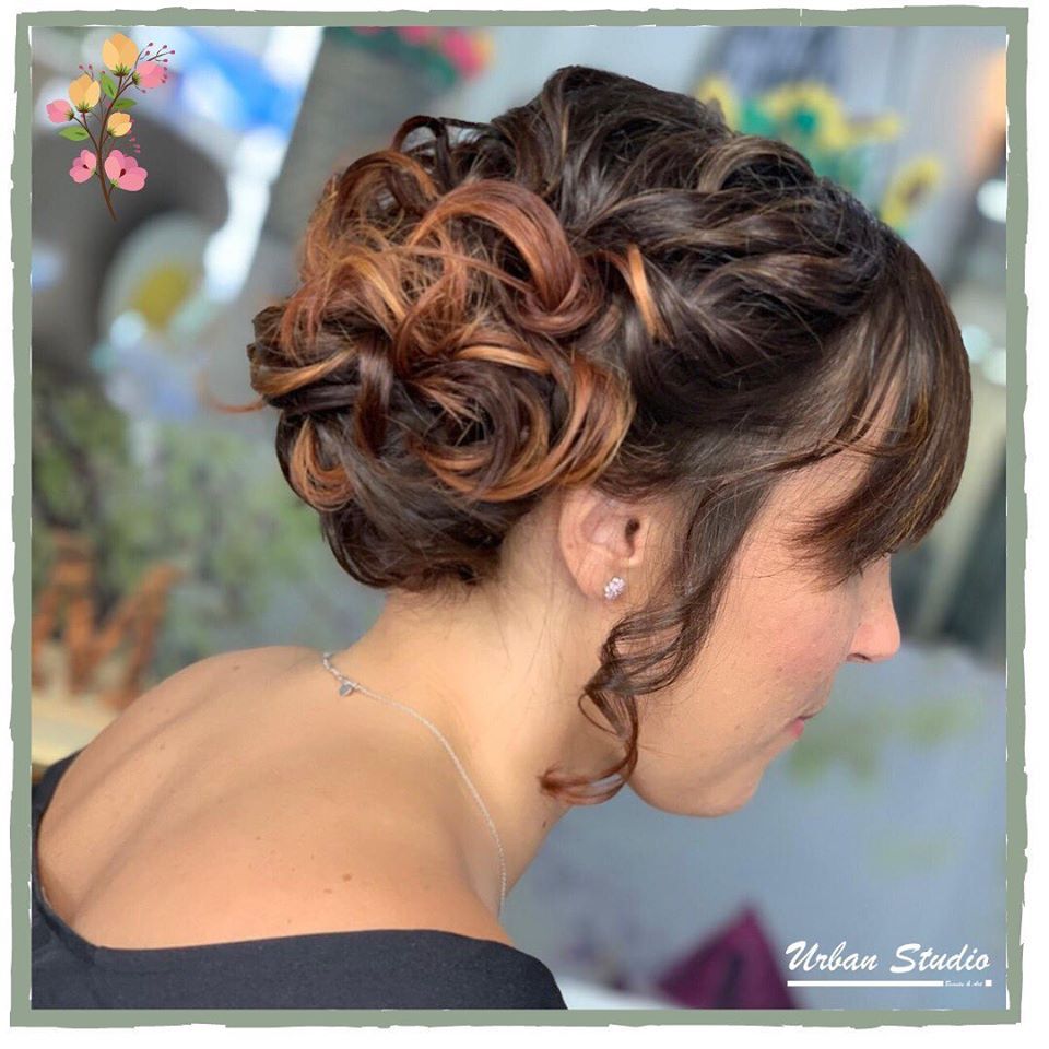 Servicio de peluquería o maquillaje a domicilio: Servicios de Peluquería Ecológica - Urban Studio Servicio de peluquería o maquillaje a domicilio: Servicios de Peluquería Ecológica - Urban Studio
