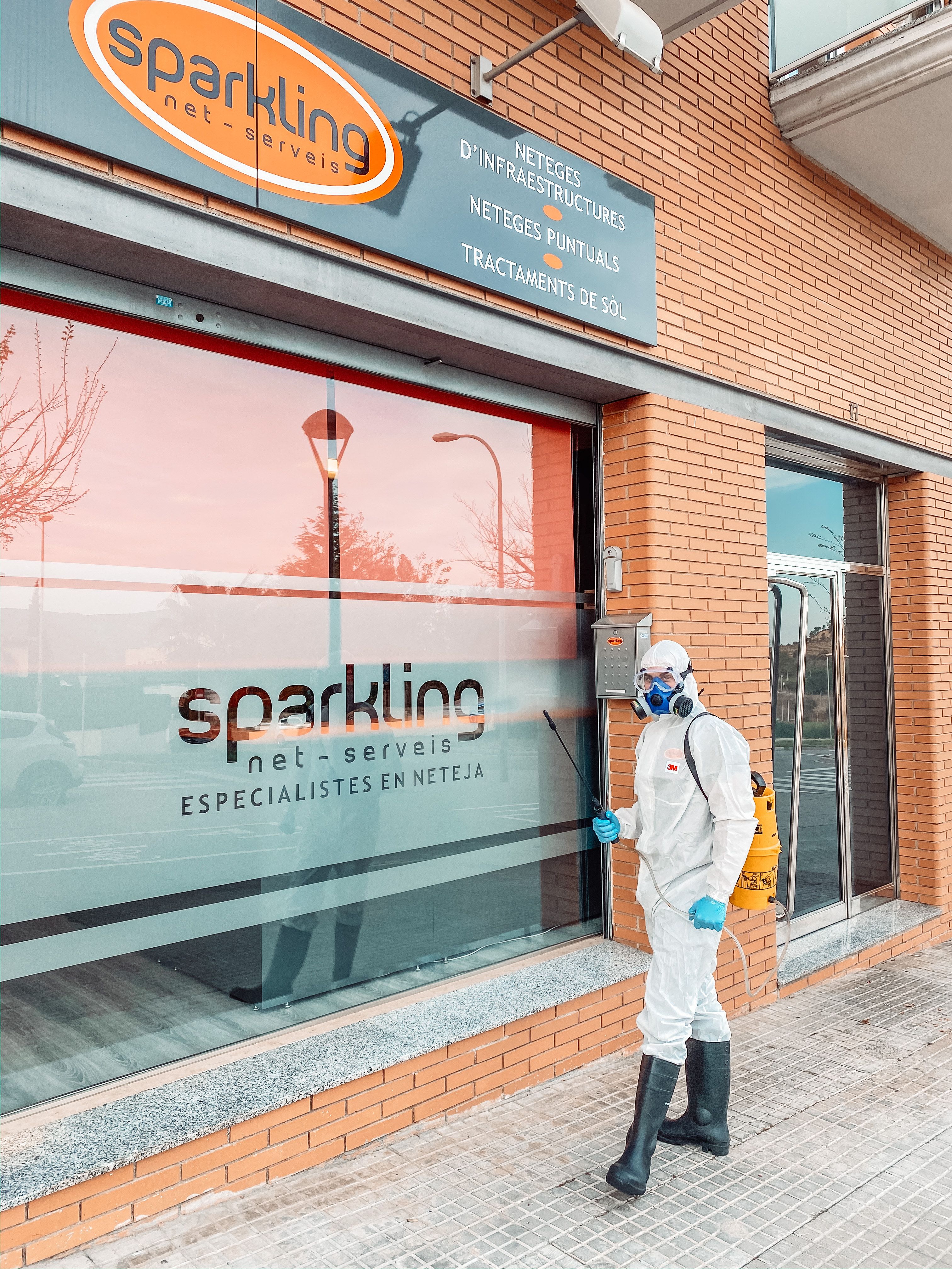 Limpieza y desinfección en áreas comunes debido al COVID-19: Servicios de Sparkling Limpieza y desinfección en áreas comunes debido al COVID-19: Servicios de Sparkling
