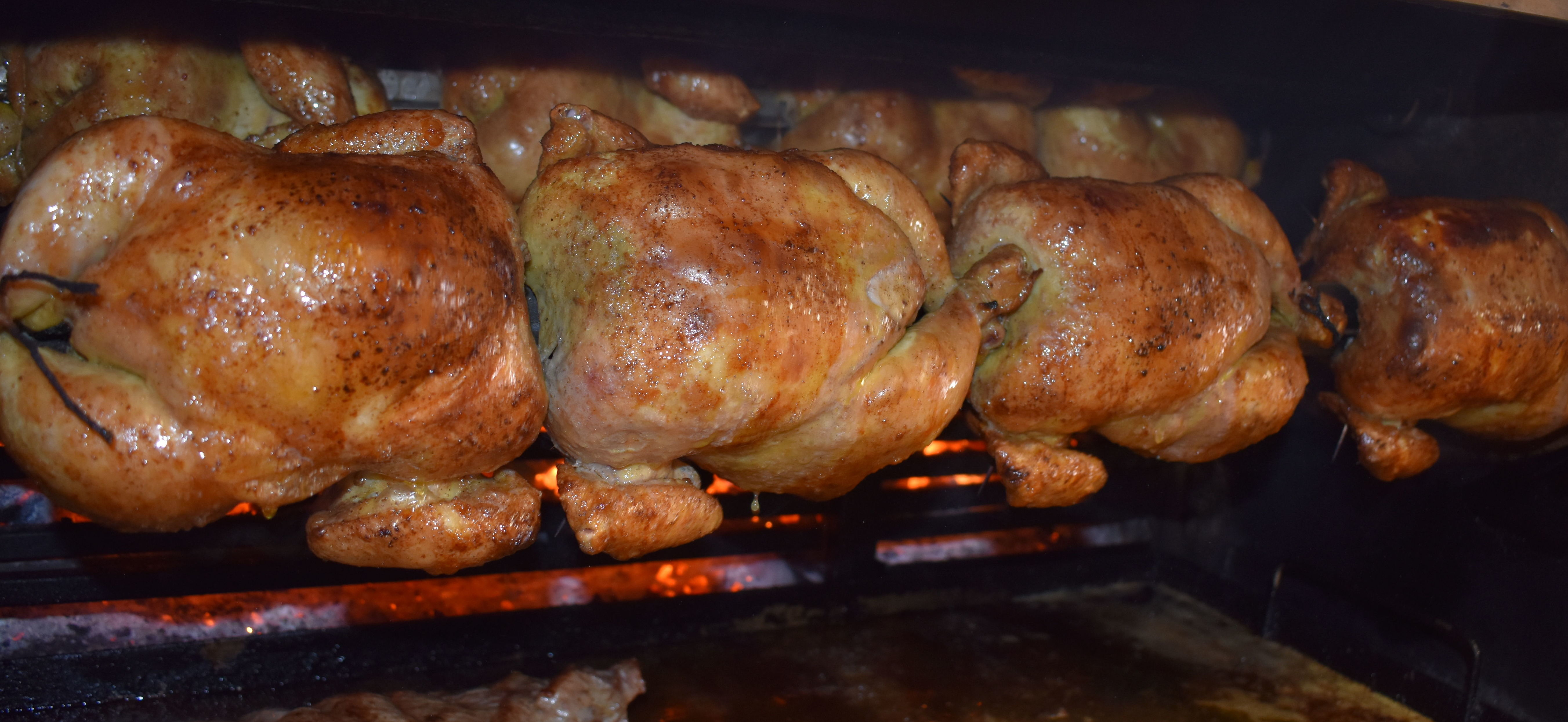POLLO A LA BRASA: Visita nuestra carta de Comida rápida peruana a domicilio POLLO A LA BRASA: Visita nuestra carta de Comida rápida peruana a domicilio