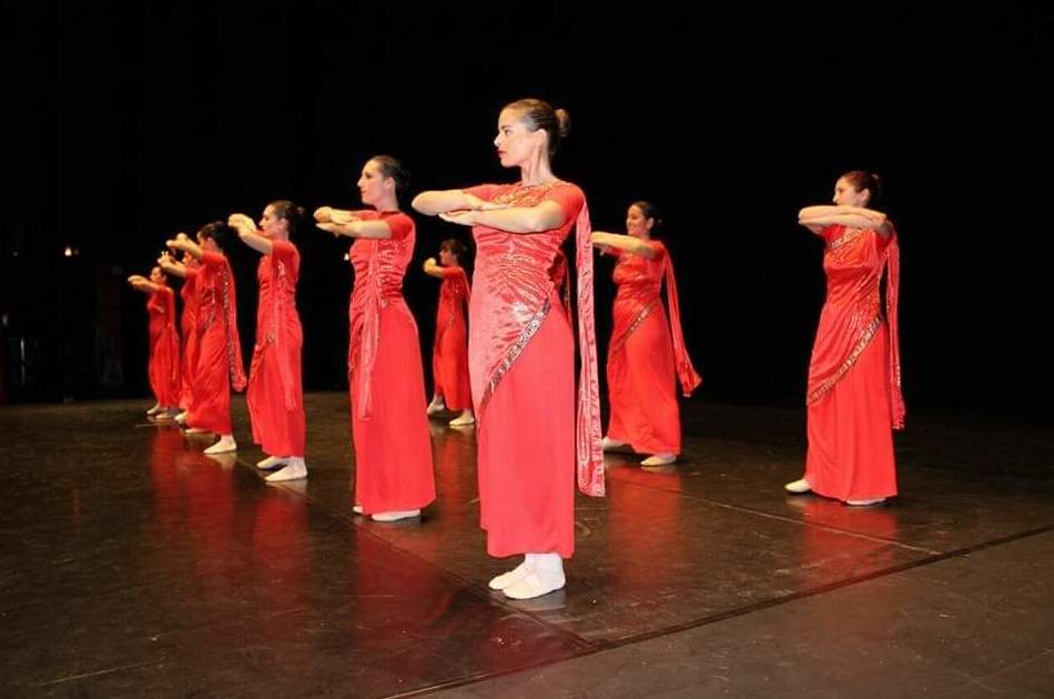 Festival de danza 2017- Grupo adultos Festival de danza 2017- Grupo adultos