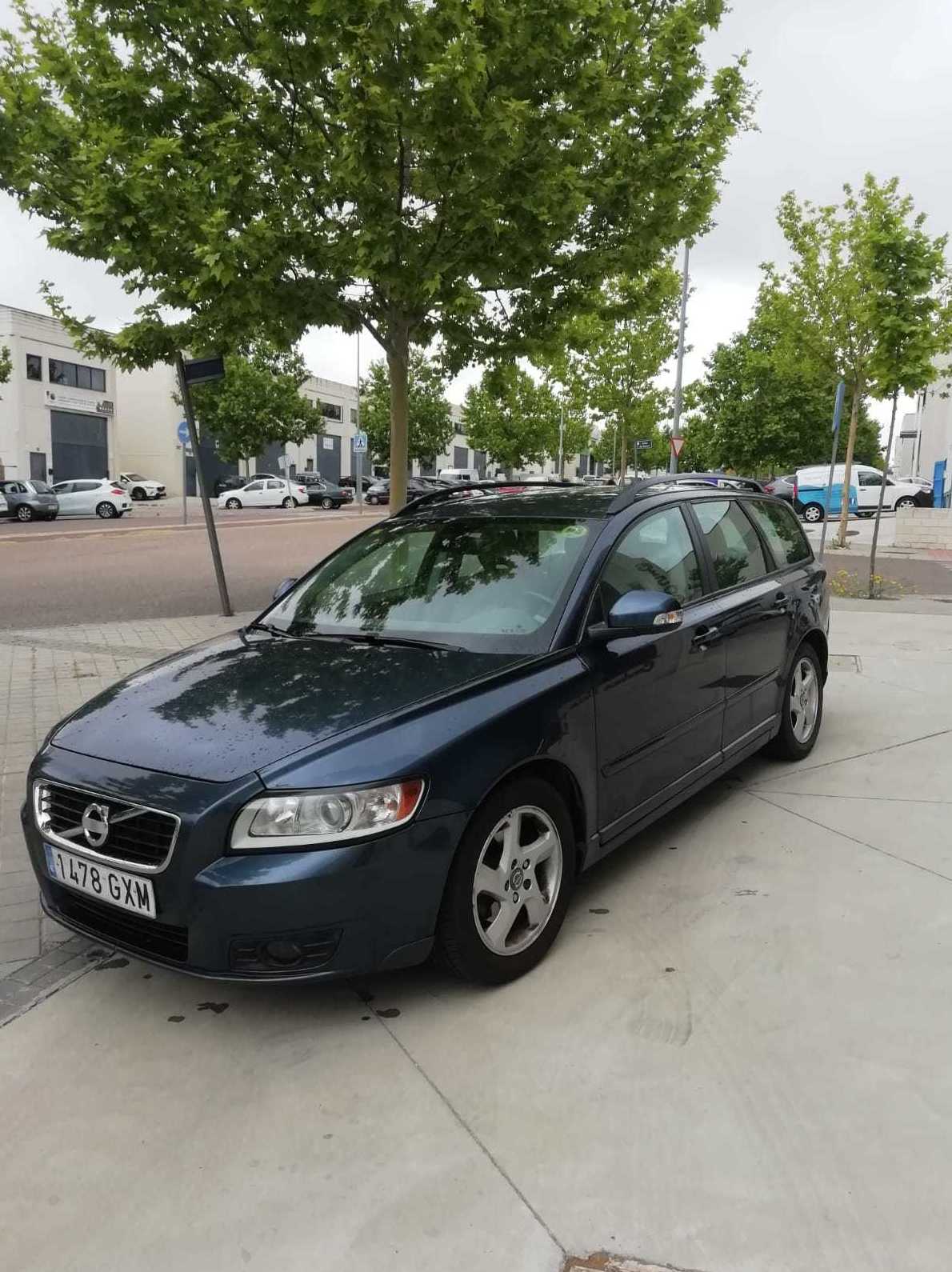 VOLVO V50 1.6D DRIVe Momentum 136000KM AÑO 2010: Nuestros Coches de TuCoche70 VOLVO V50 1.6D DRIVe Momentum 136000KM AÑO 2010: Nuestros Coches de TuCoche70