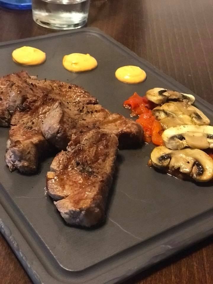 Carnes: Nuestra carta de Restaurante Bodegón Tapias Carnes: Nuestra carta de Restaurante Bodegón Tapias