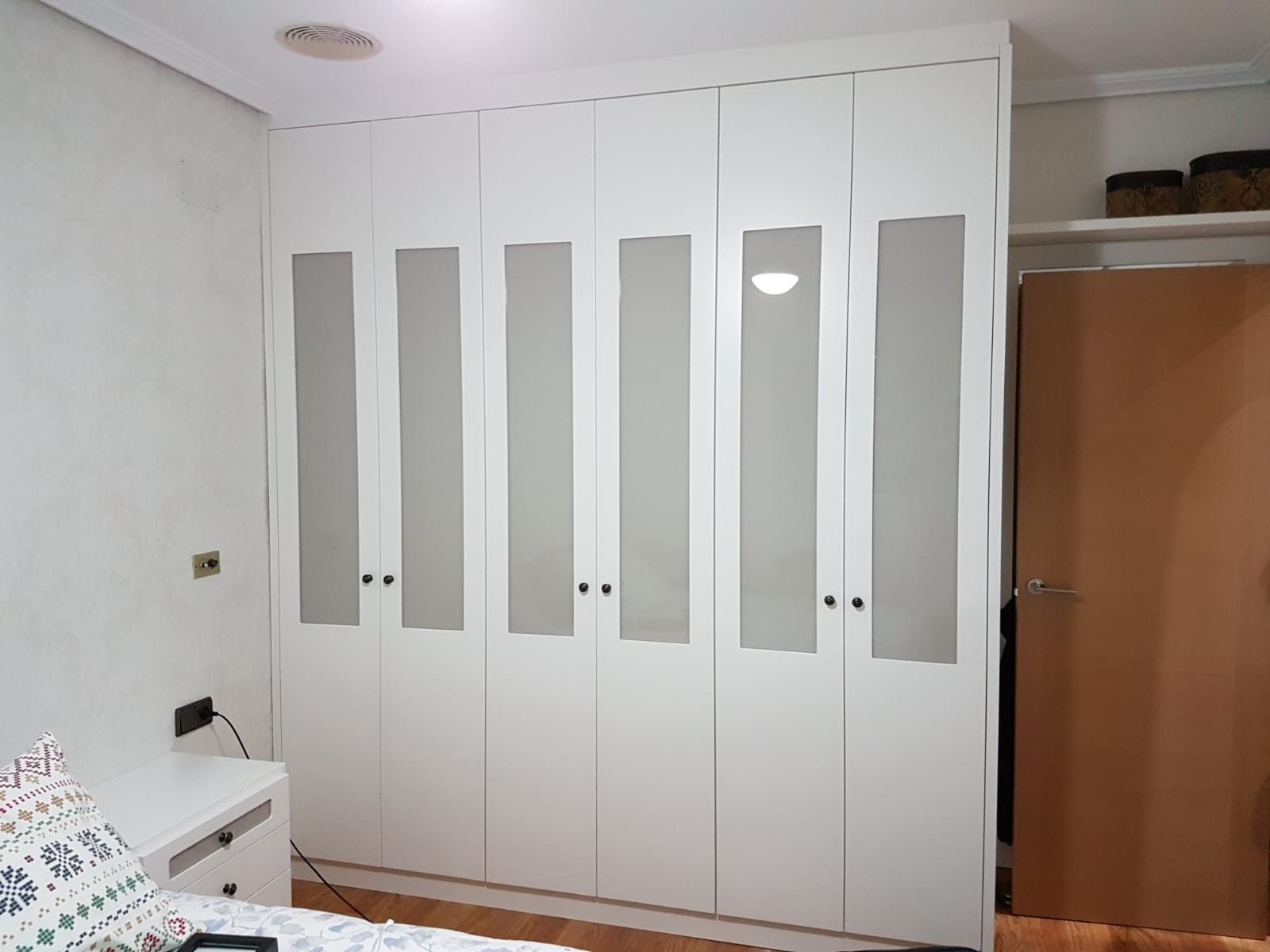 Armarios y vestidores: Servicios de Muebles de Cocina Luis Armarios y vestidores: Servicios de Muebles de Cocina Luis