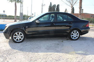 Mercedes C220: Taller y Concesionario de Suilcar Car Service Mercedes C220: Taller y Concesionario de Suilcar Car Service