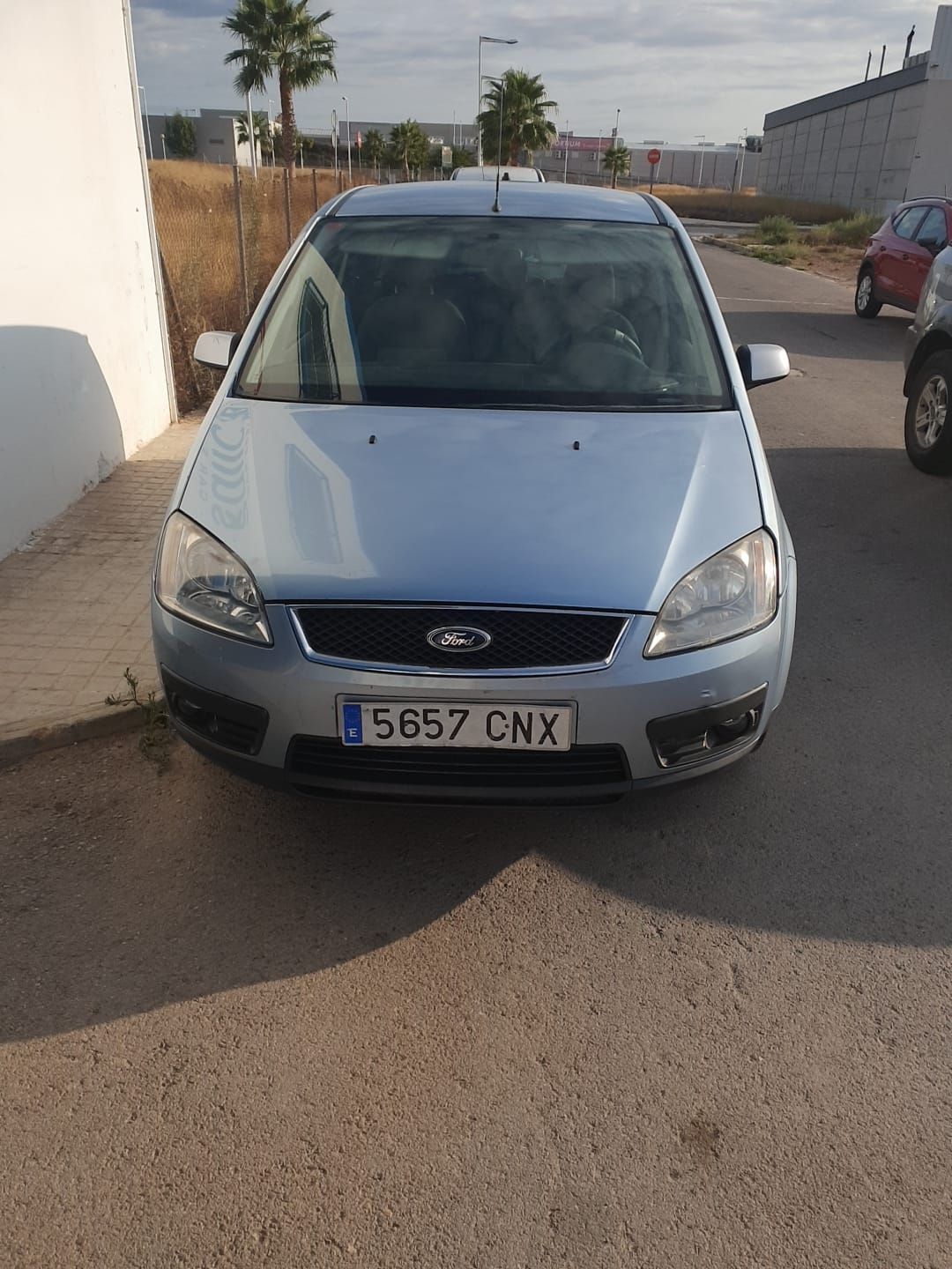 Ford Focus Cmax: Taller y Concesionario de Suilcar Car Service Ford Focus Cmax: Taller y Concesionario de Suilcar Car Service