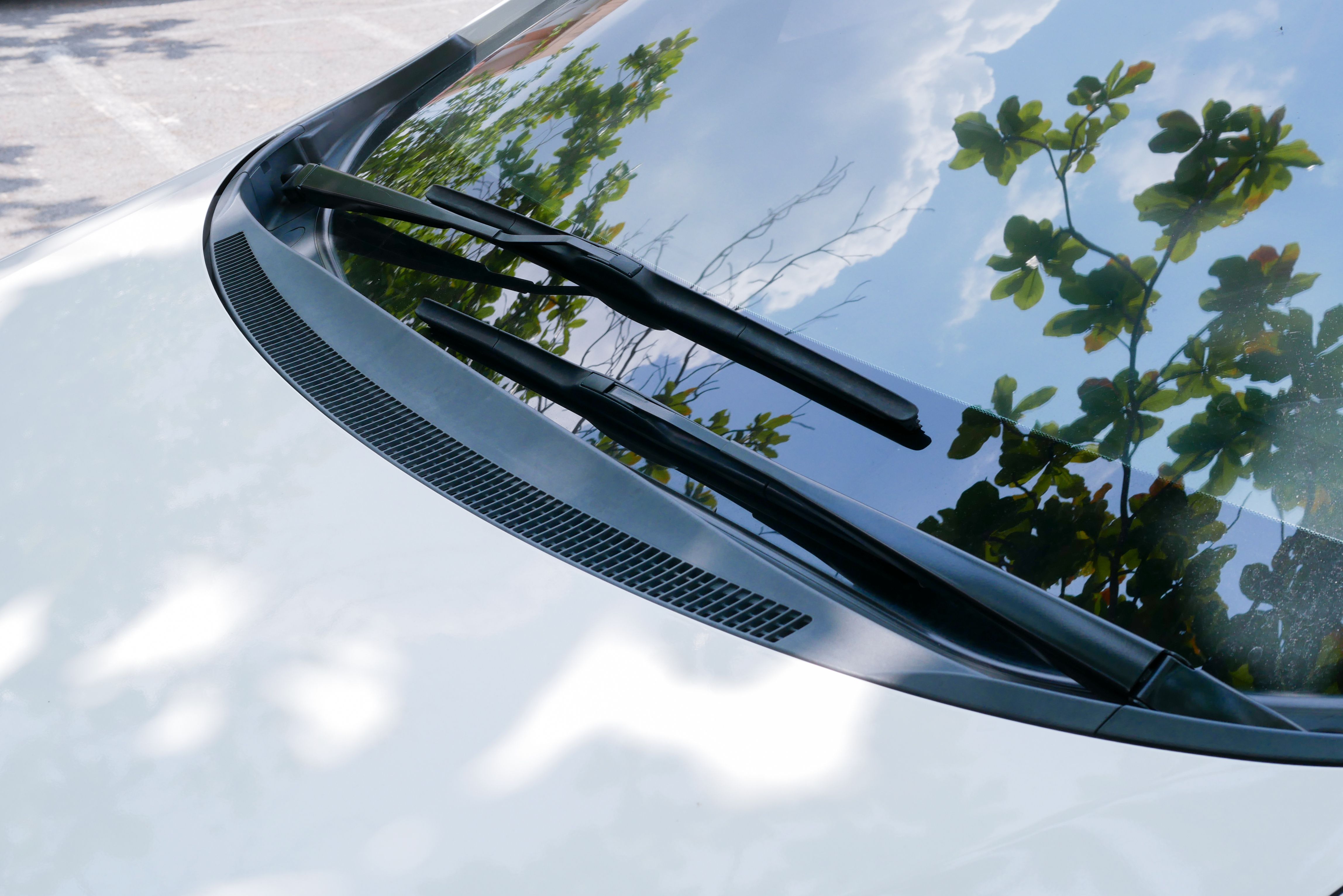 Lunas: Taller y Concesionario de Suilcar Car Service Lunas: Taller y Concesionario de Suilcar Car Service