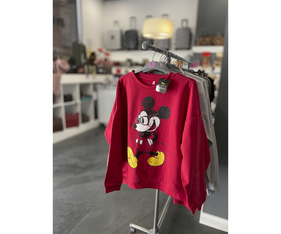 Sudadera Minnie, tallas L y XL Precio 27€ Sudadera Minnie, tallas L y XL Precio 27€