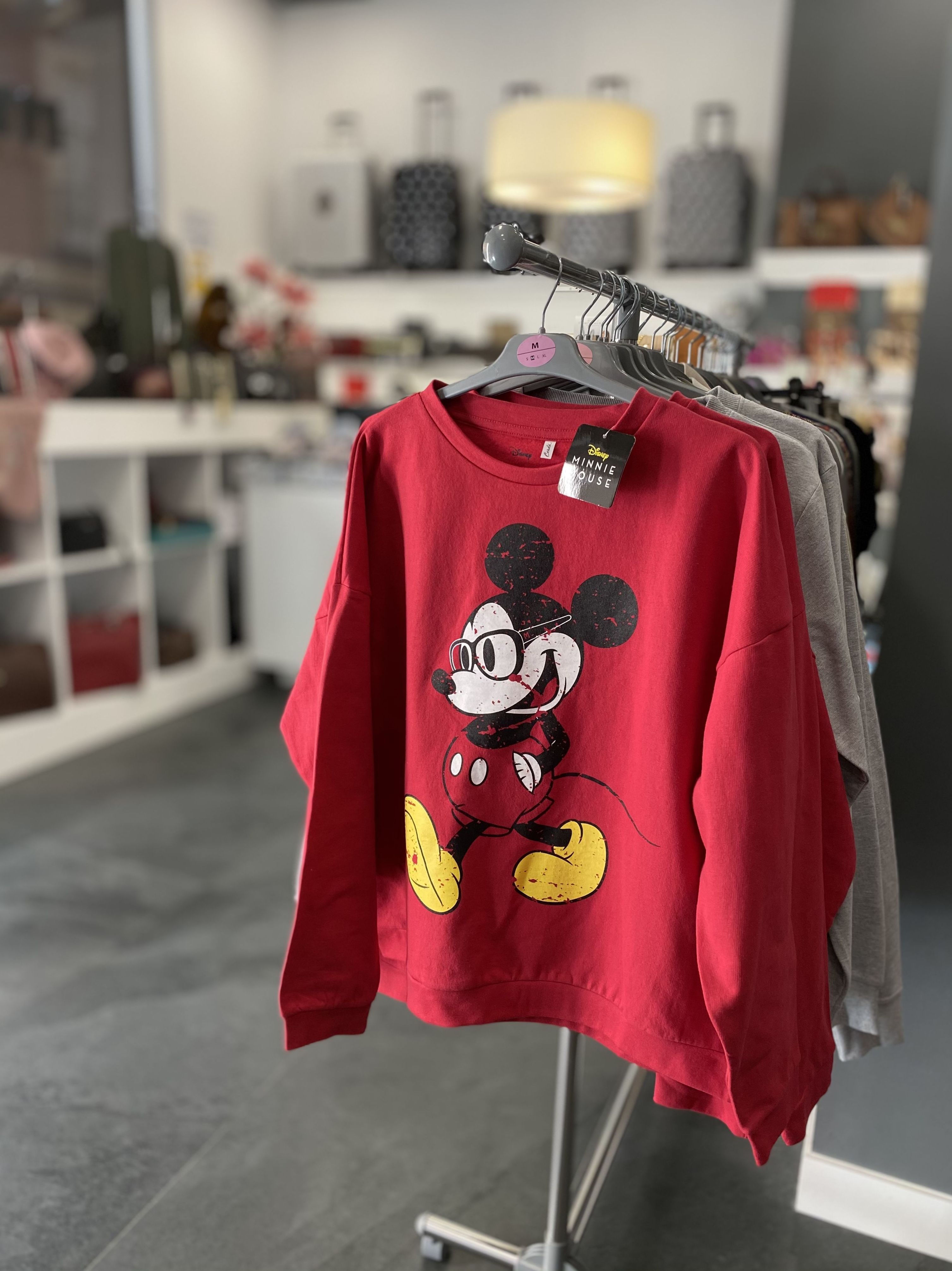 Sudadera Minnie, talla L/XL. precio 27€ Sudadera Minnie, talla L/XL. precio 27€