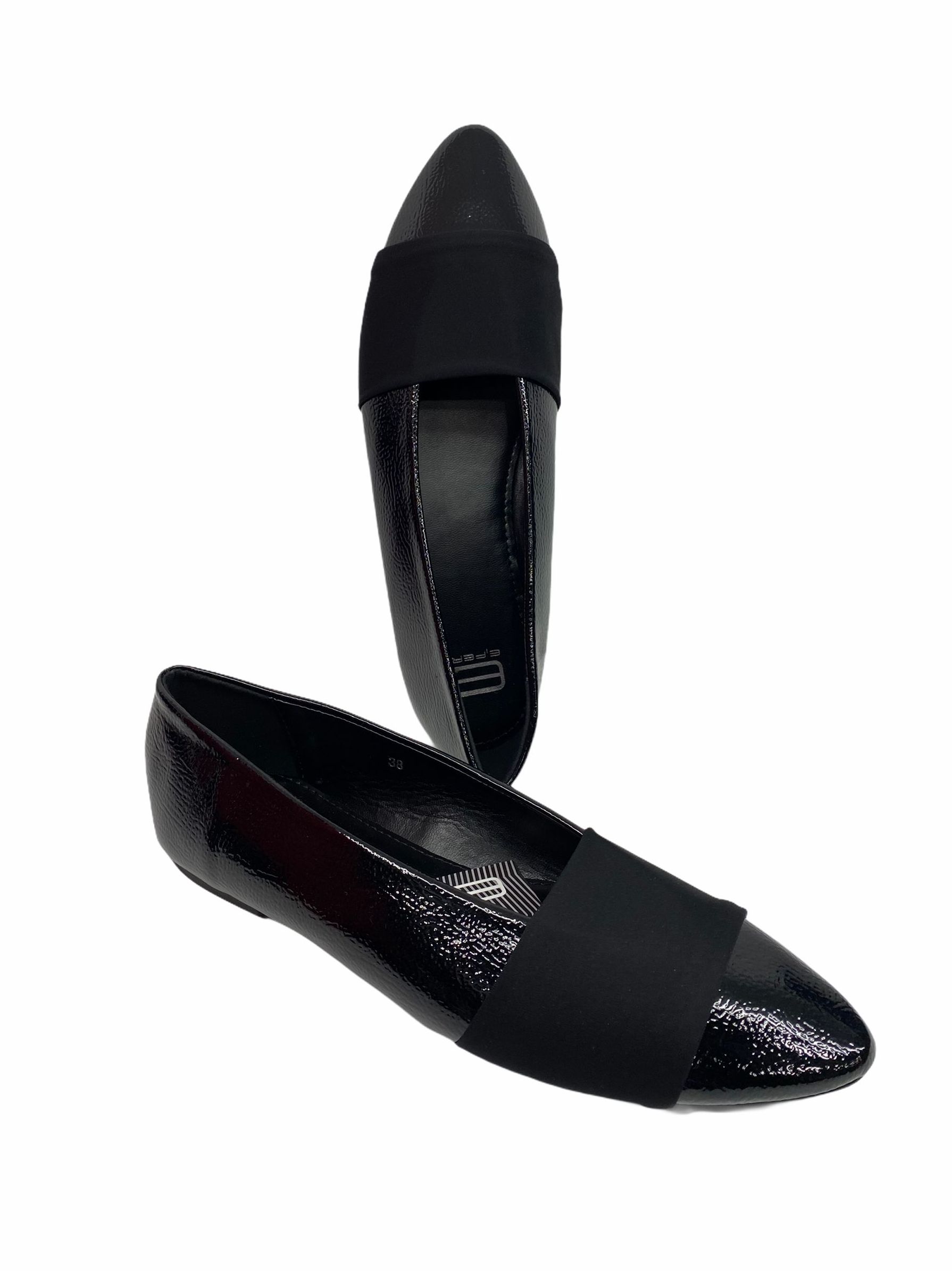 Plano, charol, color Negro, Precio 22€, Nº del 36 al 41 Plano, charol, color Negro, Precio 22€, Nº del 36 al 41