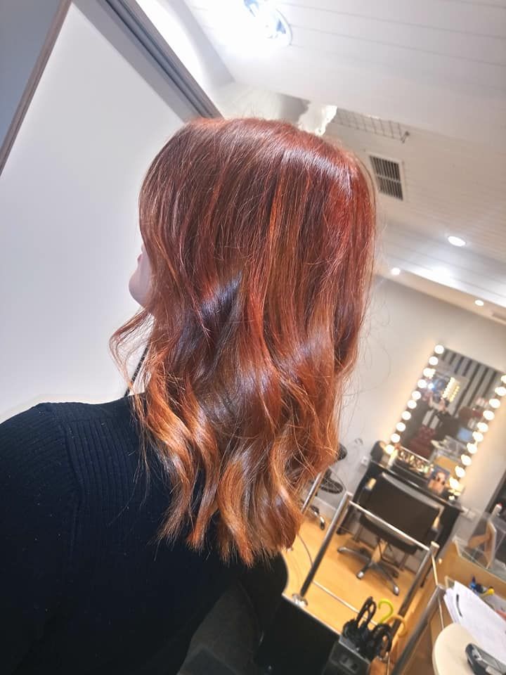 Color y mechas: Tratamientos de Salón Petit Barakaldo Color y mechas: Tratamientos de Salón Petit Barakaldo