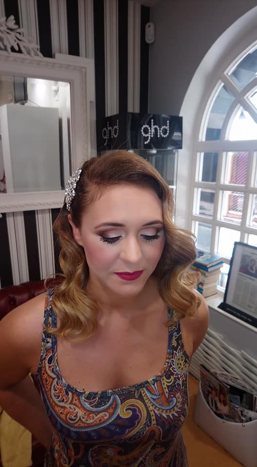 Maquillaje: Tratamientos de Salón Petit Barakaldo Maquillaje: Tratamientos de Salón Petit Barakaldo