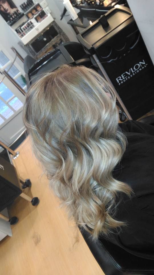 Color y mechas: Tratamientos de Salón Petit Barakaldo Color y mechas: Tratamientos de Salón Petit Barakaldo
