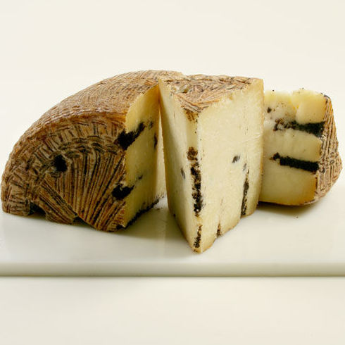 Queso Pecorino con Trufa: de Sergivan-Mar Queso Pecorino con Trufa: de Sergivan-Mar