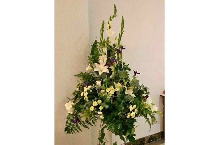 ARREGLOS FLORALES PARA IGLESIAS ARREGLOS FLORALES PARA IGLESIAS