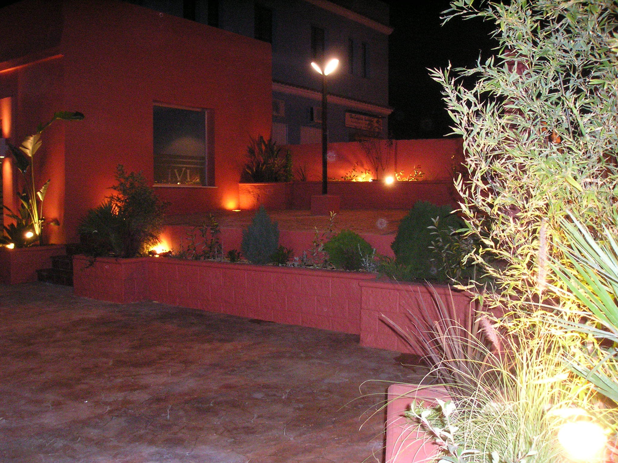 CONSTRUCCIONES DE JARDINES : Servicios de Jardines y paisajes CONSTRUCCIONES DE JARDINES : Servicios de Jardines y paisajes