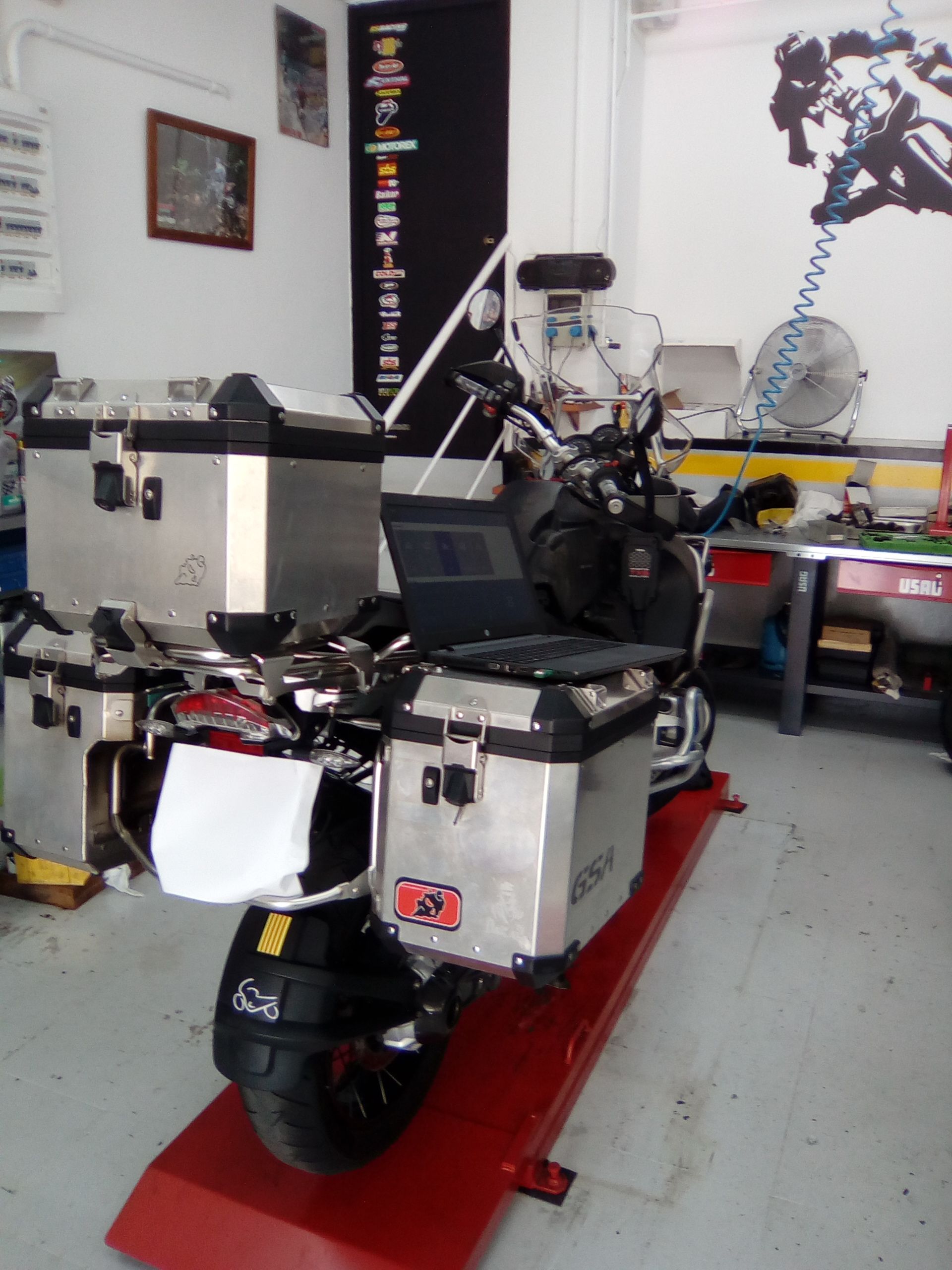 Accesorios y complementos: Servicios de Isracing Motos Accesorios y complementos: Servicios de Isracing Motos