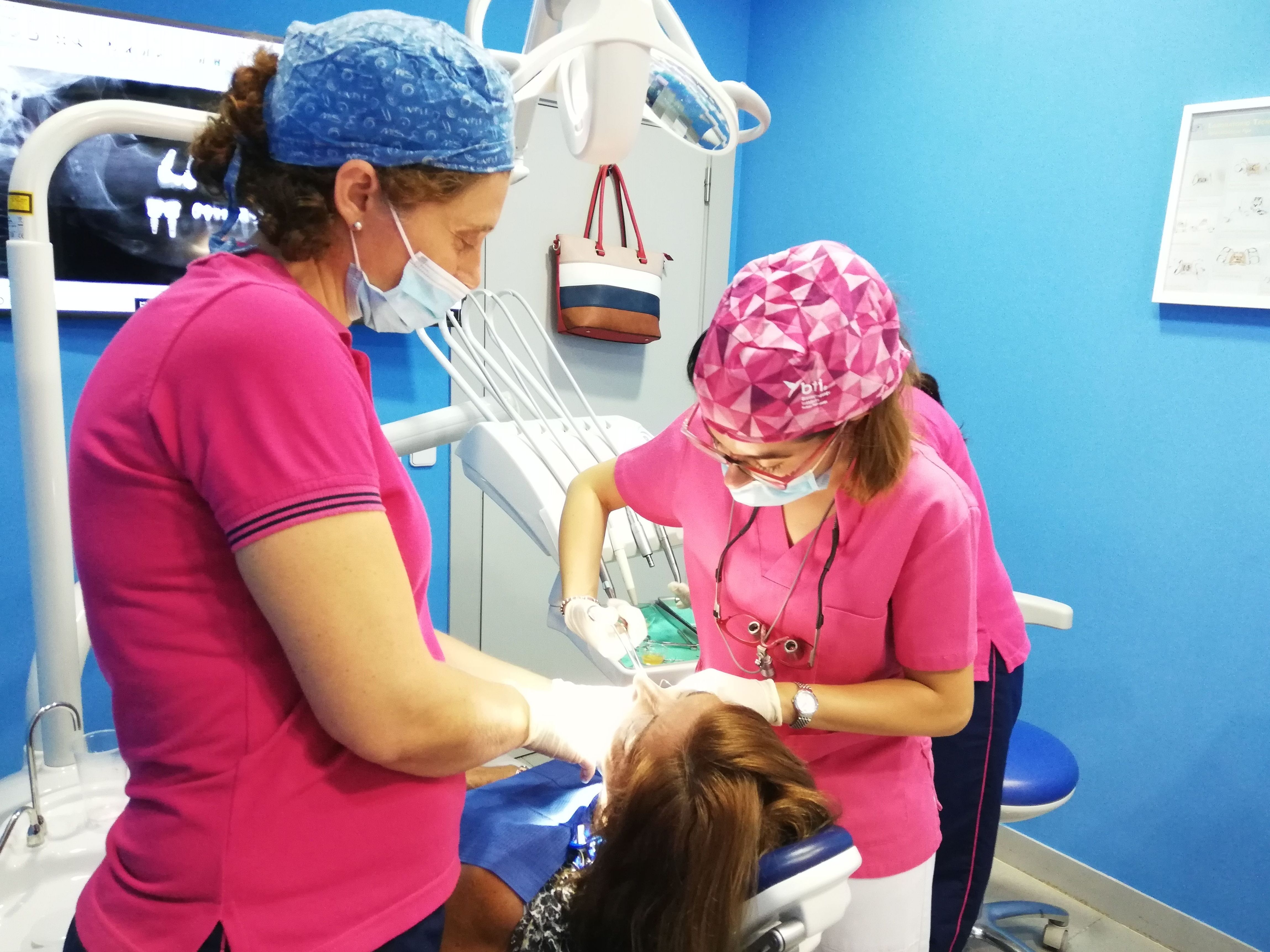 Cirugía oral: Tratamientos de Sonría Odontólogos Cirugía oral: Tratamientos de Sonría Odontólogos