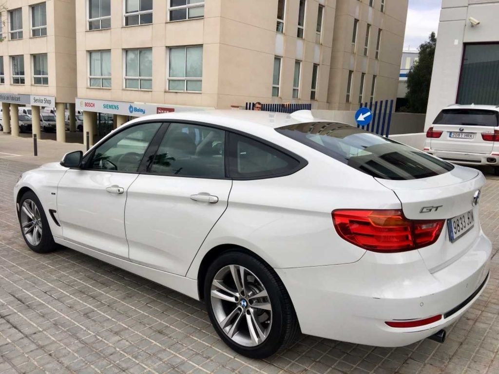 BMW Serie 3 Gran Turismo 318D GT: Servicios de CONCESIONARIO MEL`S BMW Serie 3 Gran Turismo 318D GT: Servicios de CONCESIONARIO MEL`S