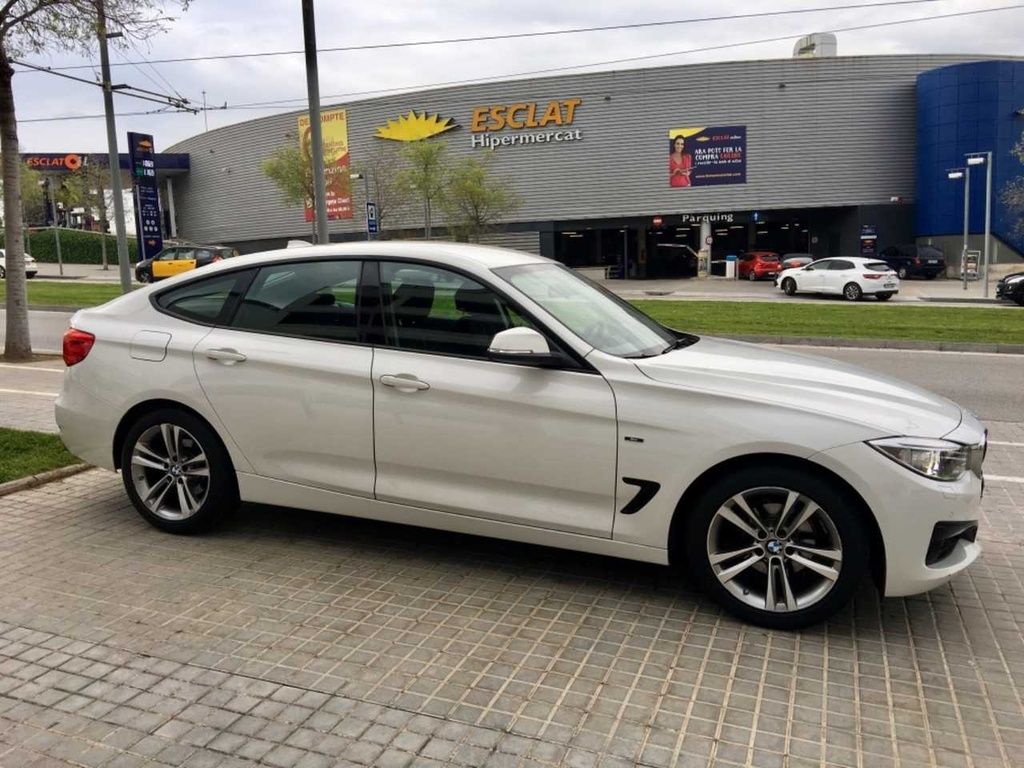 BMW Serie 3 Gran Turismo 318D GT: Servicios de CONCESIONARIO MEL`S BMW Serie 3 Gran Turismo 318D GT: Servicios de CONCESIONARIO MEL`S