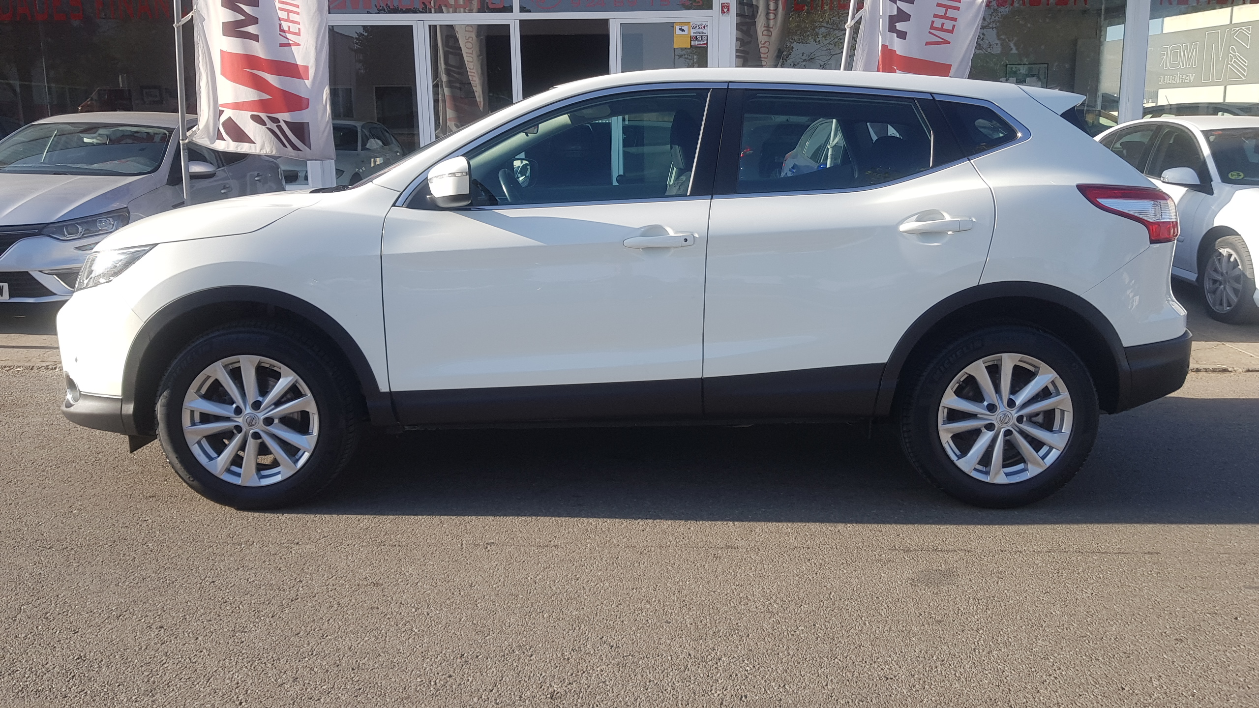 Nissan Qashqai 1.5 dci Acenta 4x2: Catálogo de AUTOMOVILES MORAUTO SL Nissan Qashqai 1.5 dci Acenta 4x2: Catálogo de AUTOMOVILES MORAUTO SL