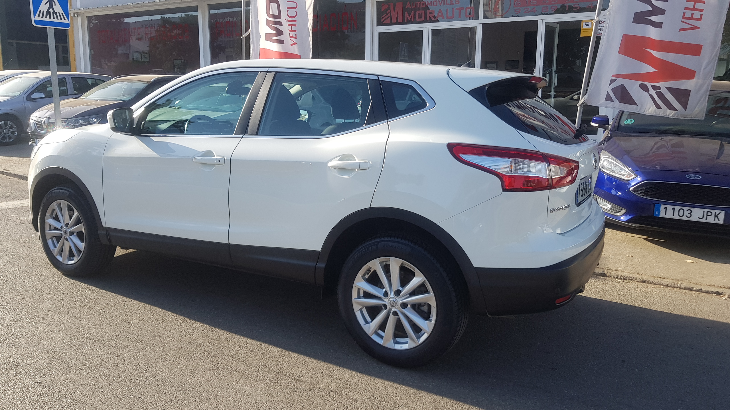 Nissan Qashqai 1.5 dci Acenta 4x2: Catálogo de AUTOMOVILES MORAUTO SL Nissan Qashqai 1.5 dci Acenta 4x2: Catálogo de AUTOMOVILES MORAUTO SL