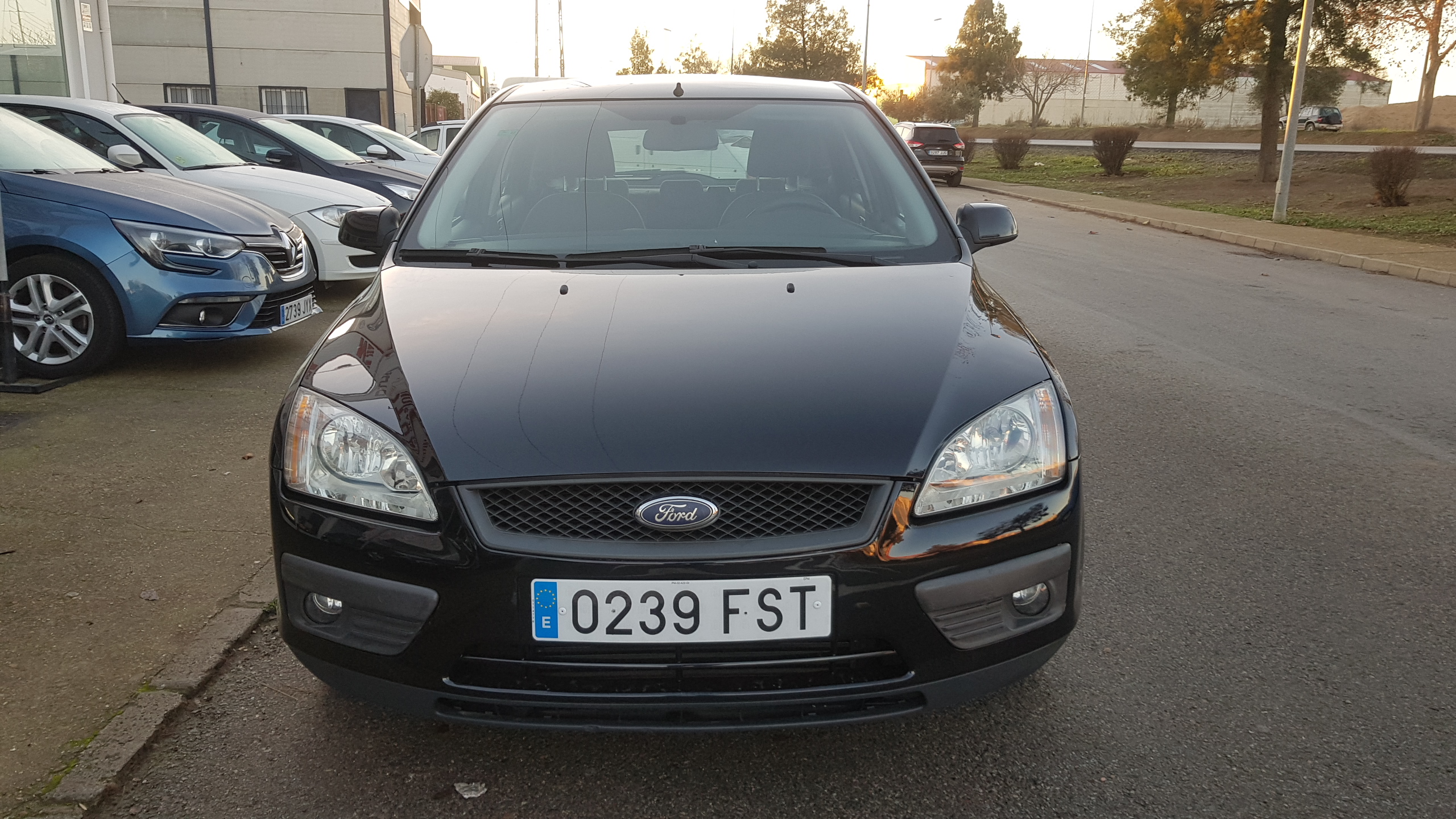 Ford Focus 1.6 tdci 110 cv Titanium: Catálogo de AUTOMOVILES MORAUTO SL Ford Focus 1.6 tdci 110 cv Titanium: Catálogo de AUTOMOVILES MORAUTO SL