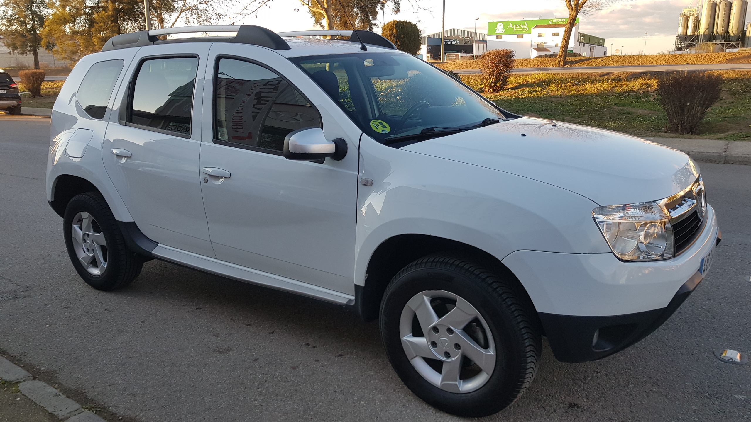 Dacia Duster 1.5 dci 110cv 4x2: Catálogo de AUTOMOVILES MORAUTO SL Dacia Duster 1.5 dci 110cv 4x2: Catálogo de AUTOMOVILES MORAUTO SL