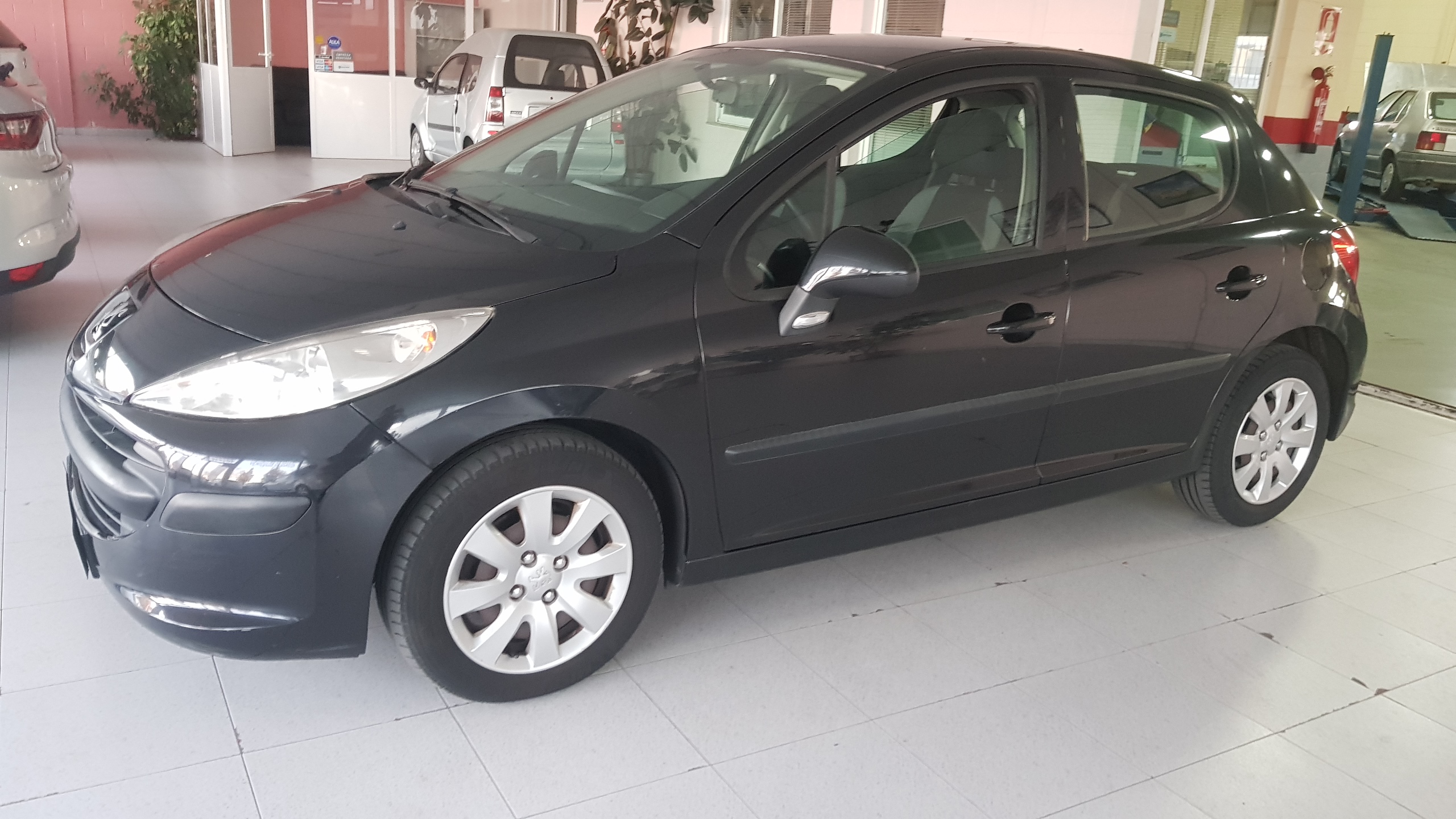 Peugeot 207 1.6 hdi 90 cv: Catálogo de AUTOMOVILES MORAUTO SL Peugeot 207 1.6 hdi 90 cv: Catálogo de AUTOMOVILES MORAUTO SL