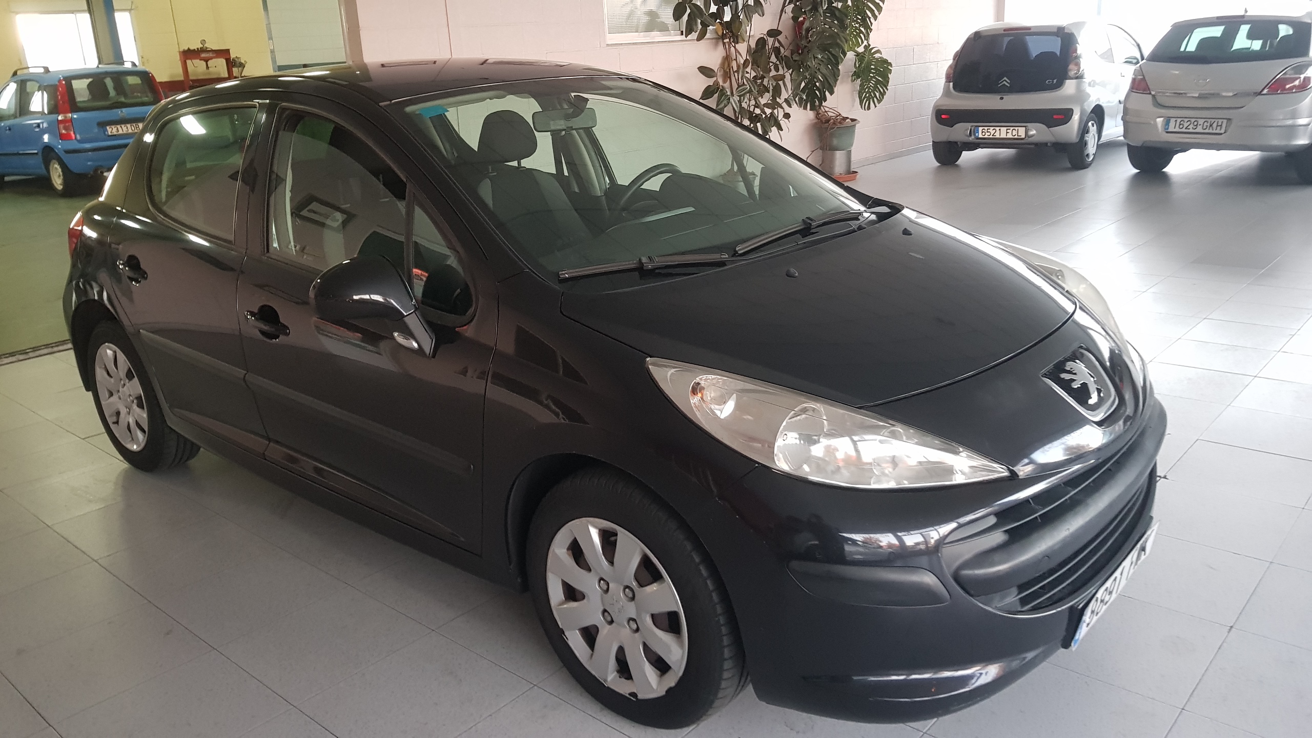 Peugeot 207 1.6 hdi 90 cv: Catálogo de AUTOMOVILES MORAUTO SL Peugeot 207 1.6 hdi 90 cv: Catálogo de AUTOMOVILES MORAUTO SL
