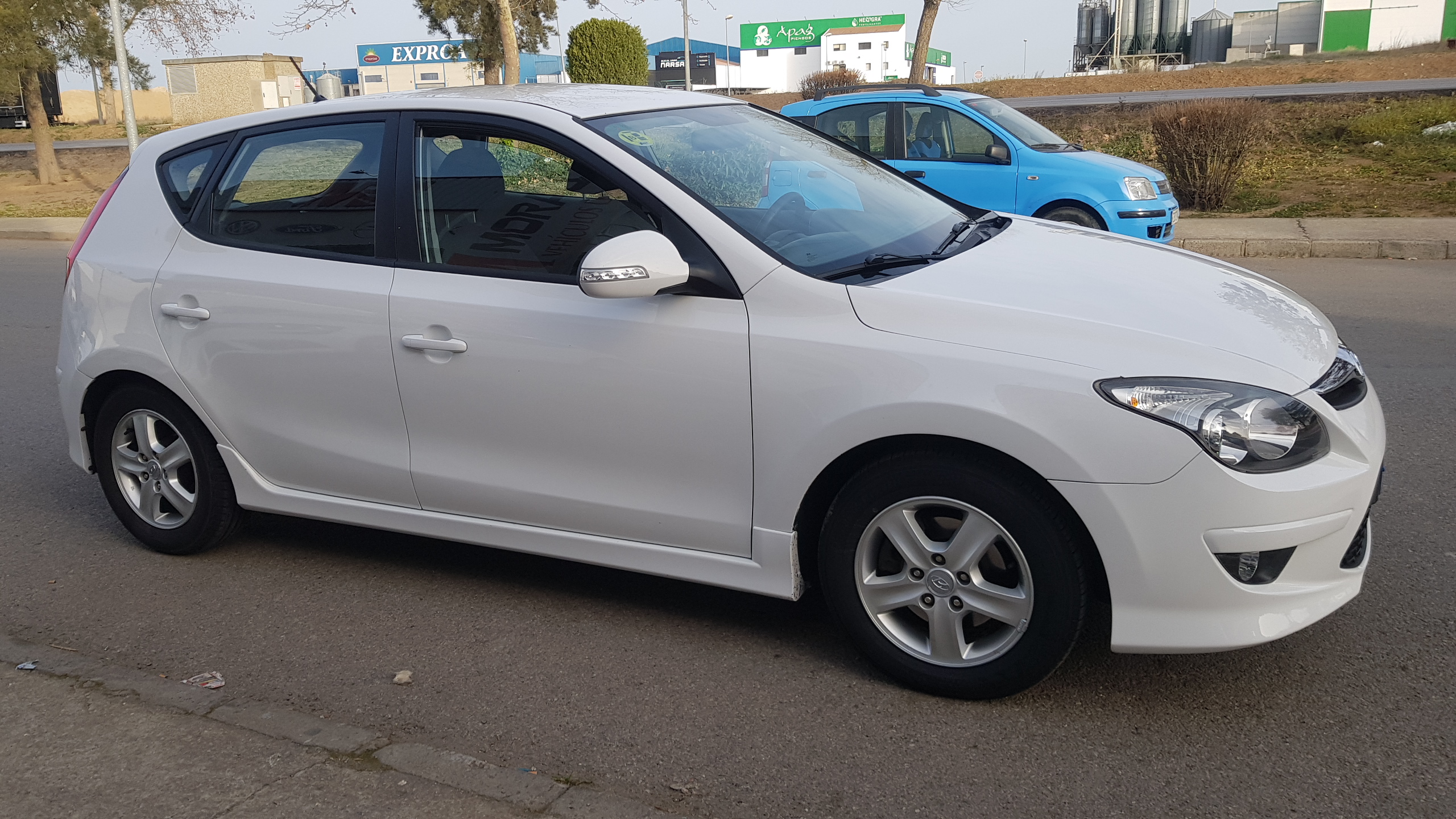 HYUNDAI i30 1.6 CRDi VGT 90 Comfort: Catálogo de AUTOMOVILES MORAUTO SL HYUNDAI i30 1.6 CRDi VGT 90 Comfort: Catálogo de AUTOMOVILES MORAUTO SL
