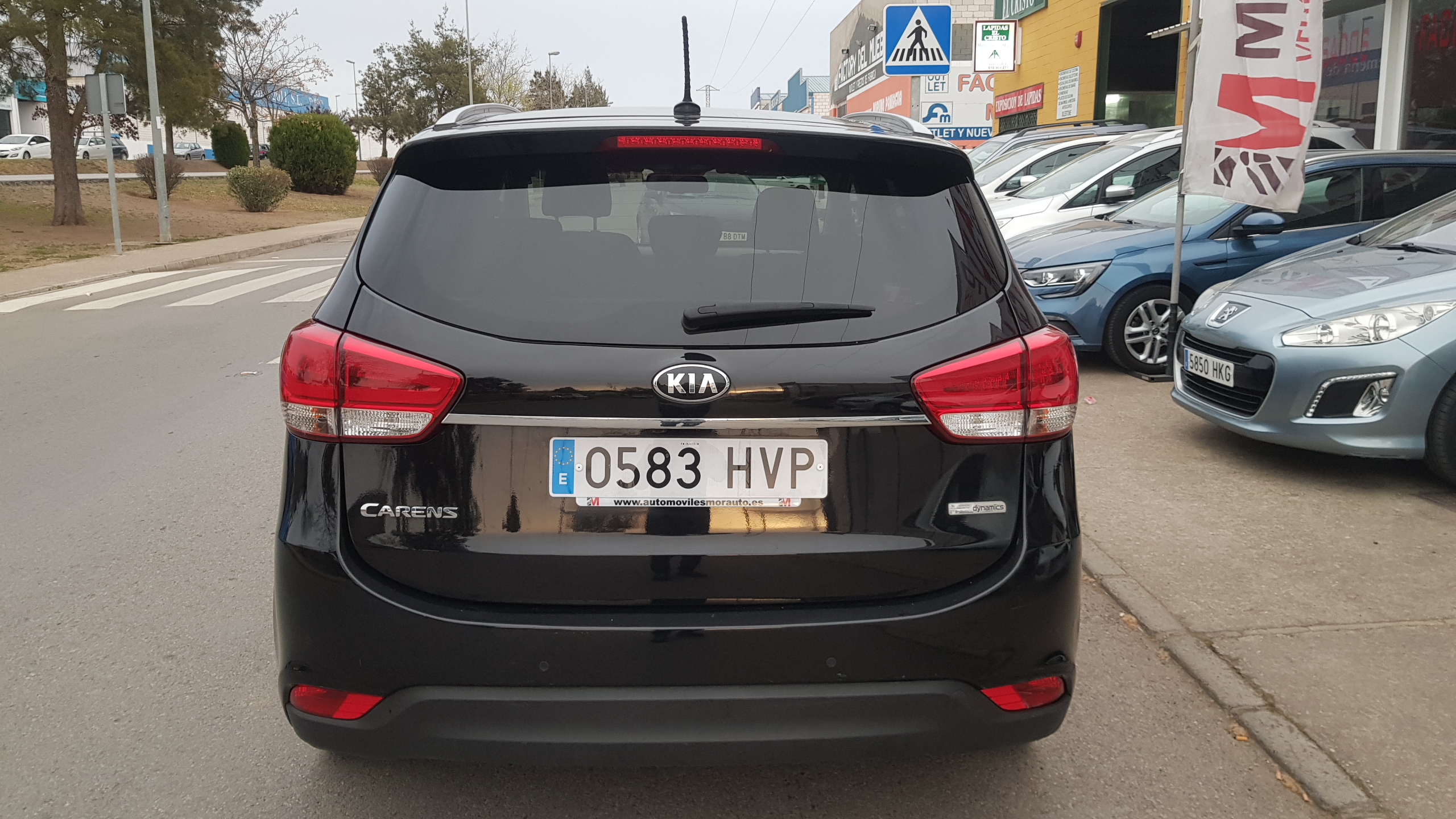 Kia Carens 1.7 CRDi VGT 136cv Emotion EcoDynam 7pl: Catálogo de AUTOMOVILES MORAUTO SL Kia Carens 1.7 CRDi VGT 136cv Emotion EcoDynam 7pl: Catálogo de AUTOMOVILES MORAUTO SL