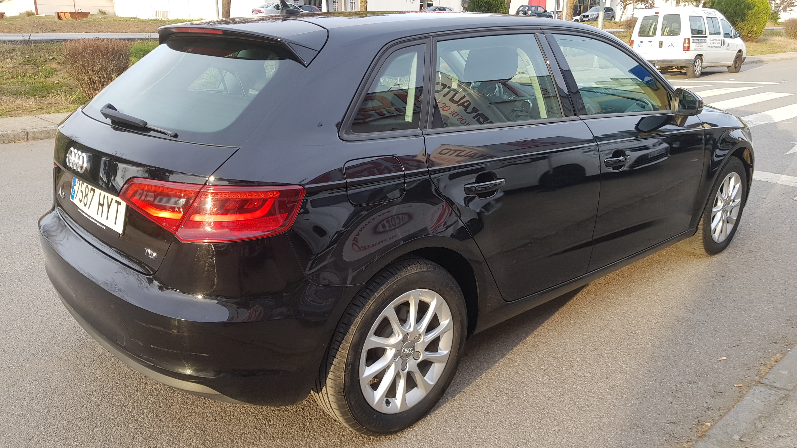 AUDI A3 Sportback 2.0 TDI 150 S tronic Ambiente: Catálogo de AUTOMOVILES MORAUTO SL AUDI A3 Sportback 2.0 TDI 150 S tronic Ambiente: Catálogo de AUTOMOVILES MORAUTO SL