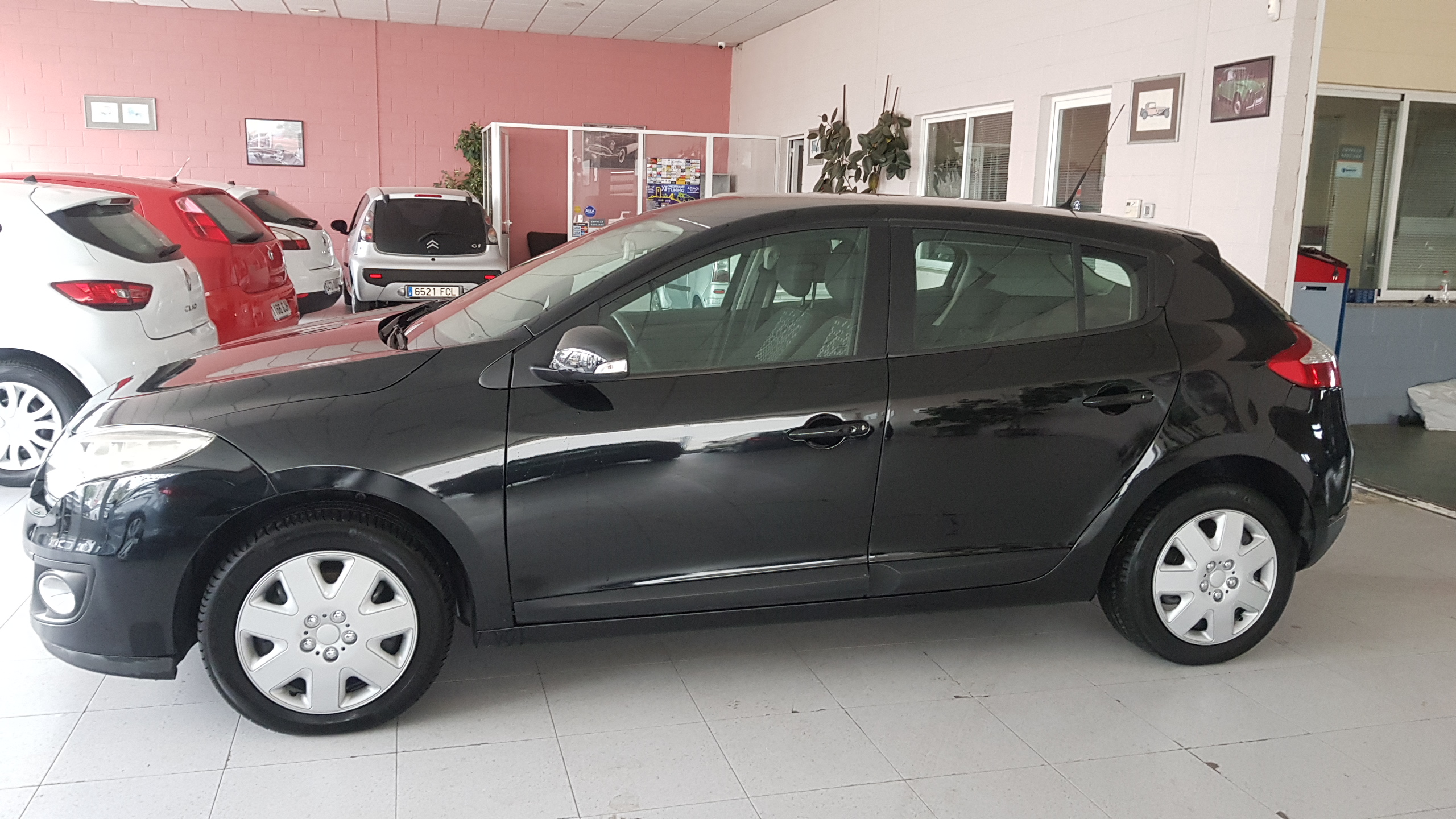Renault Megane III 1.2i Tce: Catálogo de AUTOMOVILES MORAUTO SL Renault Megane III 1.2i Tce: Catálogo de AUTOMOVILES MORAUTO SL