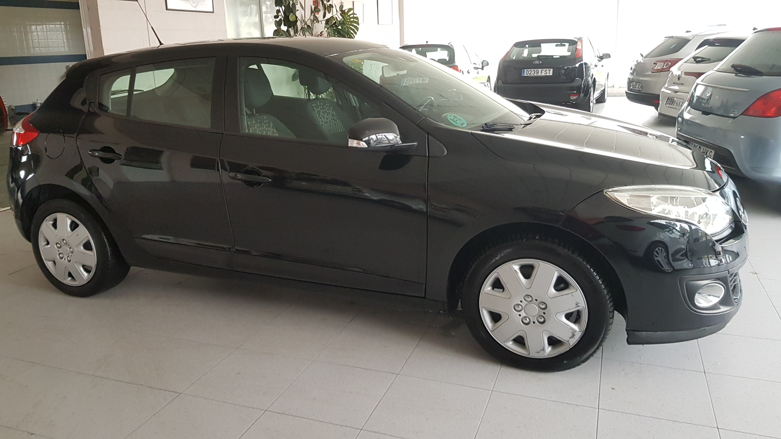 Renault Megane III 1.2i Tce: Catálogo de AUTOMOVILES MORAUTO SL Renault Megane III 1.2i Tce: Catálogo de AUTOMOVILES MORAUTO SL