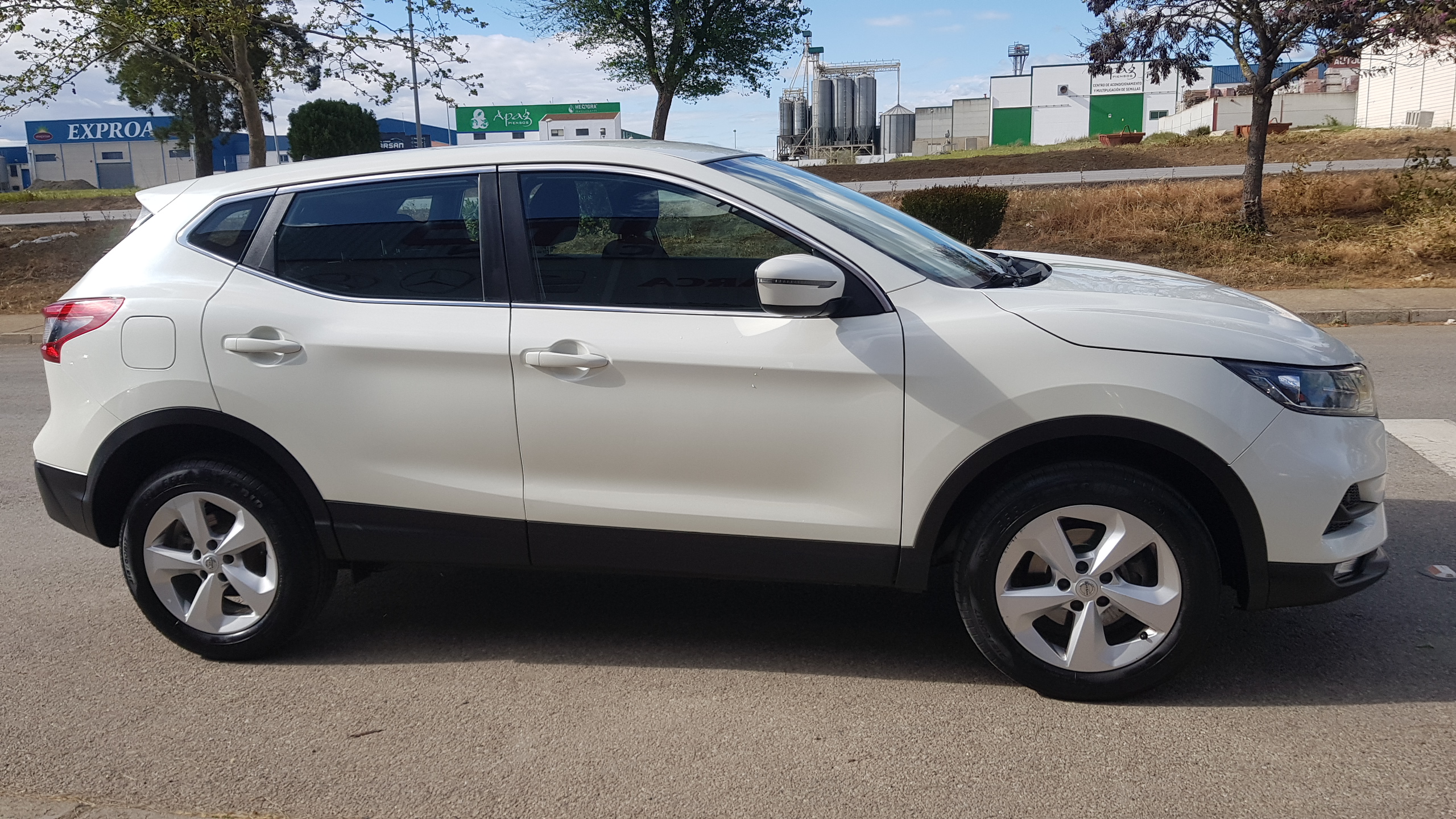 NISSAN QASHQAI 1.6dCi SS ACENTA 4x4: Catálogo de AUTOMOVILES MORAUTO SL NISSAN QASHQAI 1.6dCi SS ACENTA 4x4: Catálogo de AUTOMOVILES MORAUTO SL