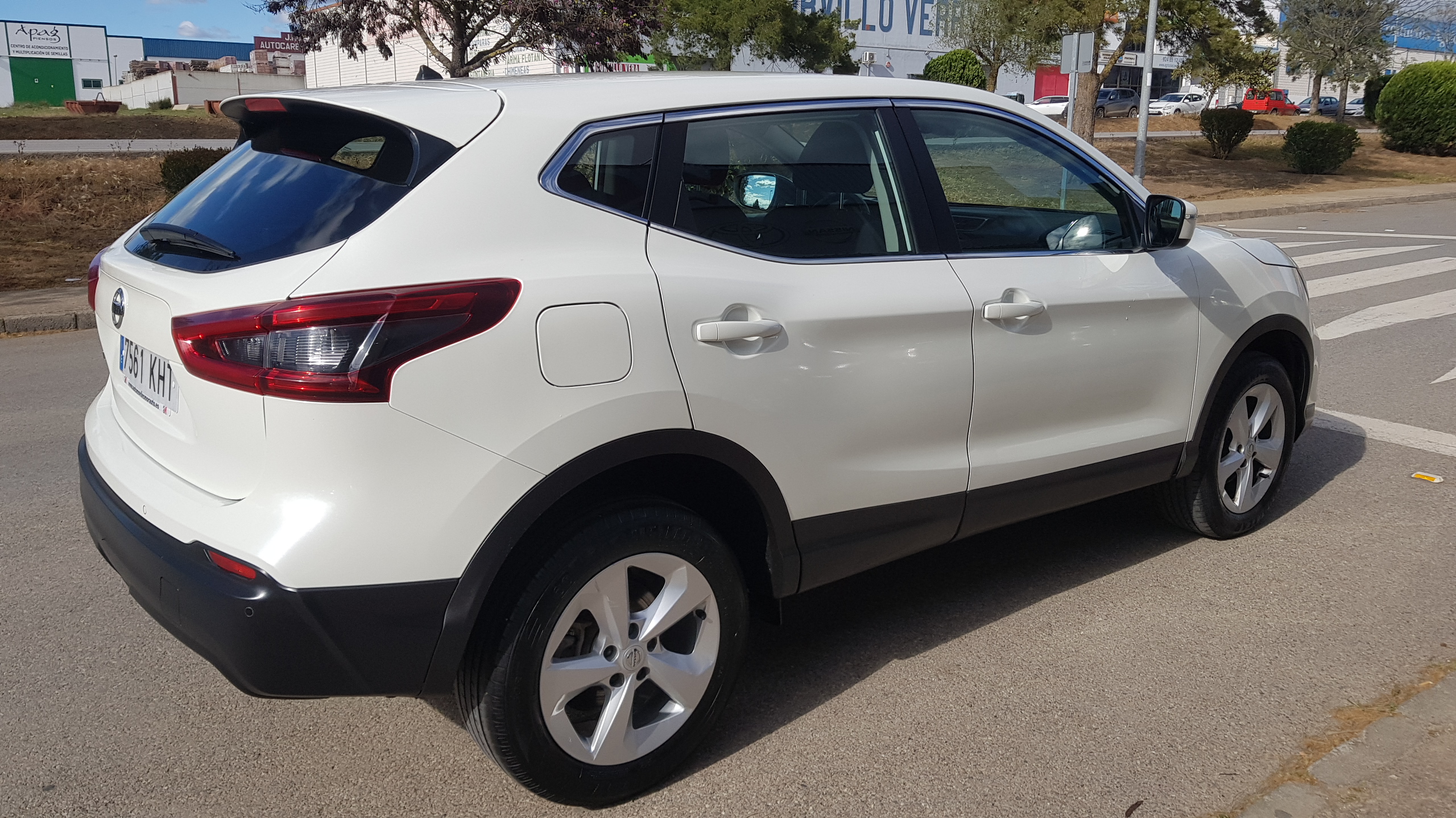 NISSAN QASHQAI 1.6dCi SS ACENTA 4x4: Catálogo de AUTOMOVILES MORAUTO SL NISSAN QASHQAI 1.6dCi SS ACENTA 4x4: Catálogo de AUTOMOVILES MORAUTO SL