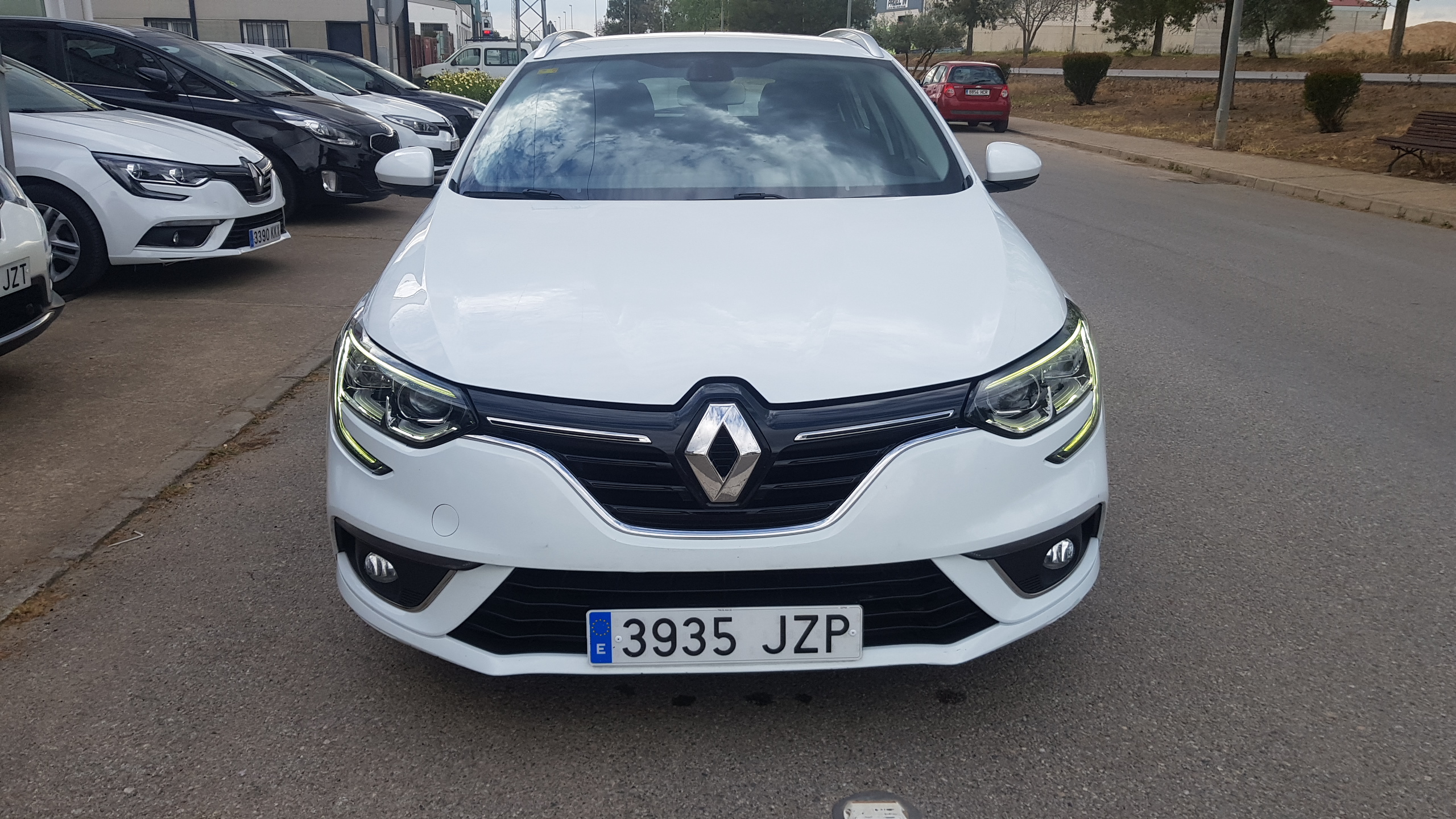 Renault Megane Sp. Tourer Business En. dCi 81kW 110CV: Catálogo de AUTOMOVILES MORAUTO SL Renault Megane Sp. Tourer Business En. dCi 81kW 110CV: Catálogo de AUTOMOVILES MORAUTO SL