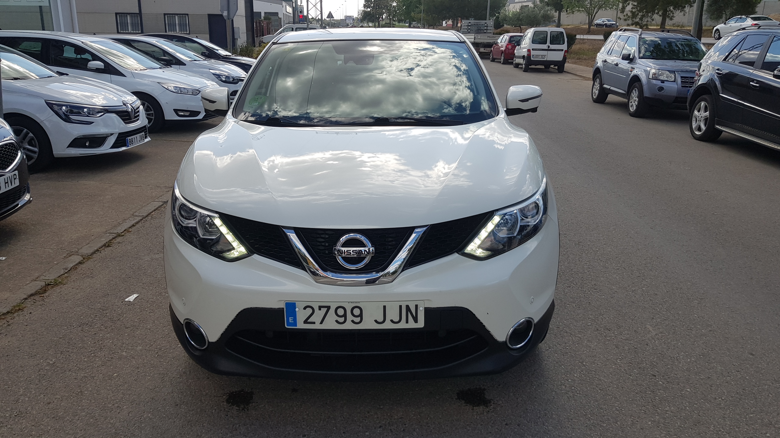 NISSAN QASHQAI 1.5dCi SS TEKNA PREMIUM 4x2 Piel: Catálogo de AUTOMOVILES MORAUTO SL NISSAN QASHQAI 1.5dCi SS TEKNA PREMIUM 4x2 Piel: Catálogo de AUTOMOVILES MORAUTO SL