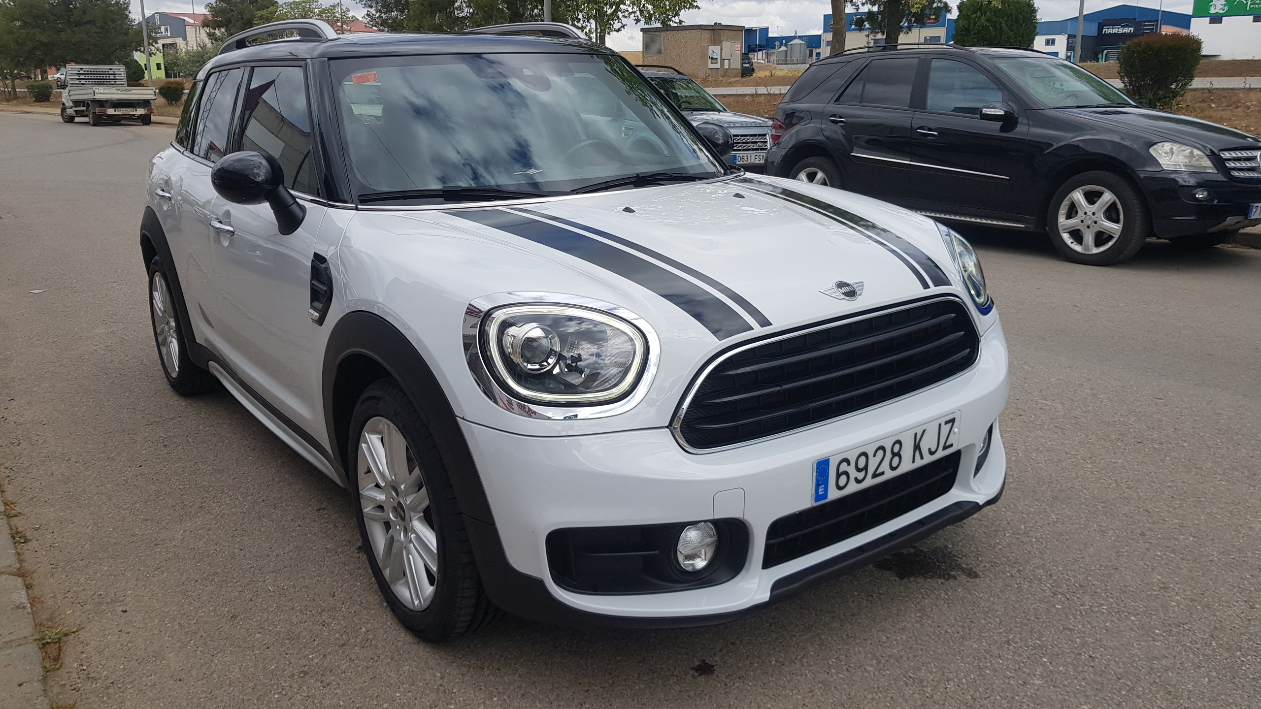MINI COUNTRYMAN COOPER D 2.0D AUT: Catálogo de AUTOMOVILES MORAUTO SL MINI COUNTRYMAN COOPER D 2.0D AUT: Catálogo de AUTOMOVILES MORAUTO SL