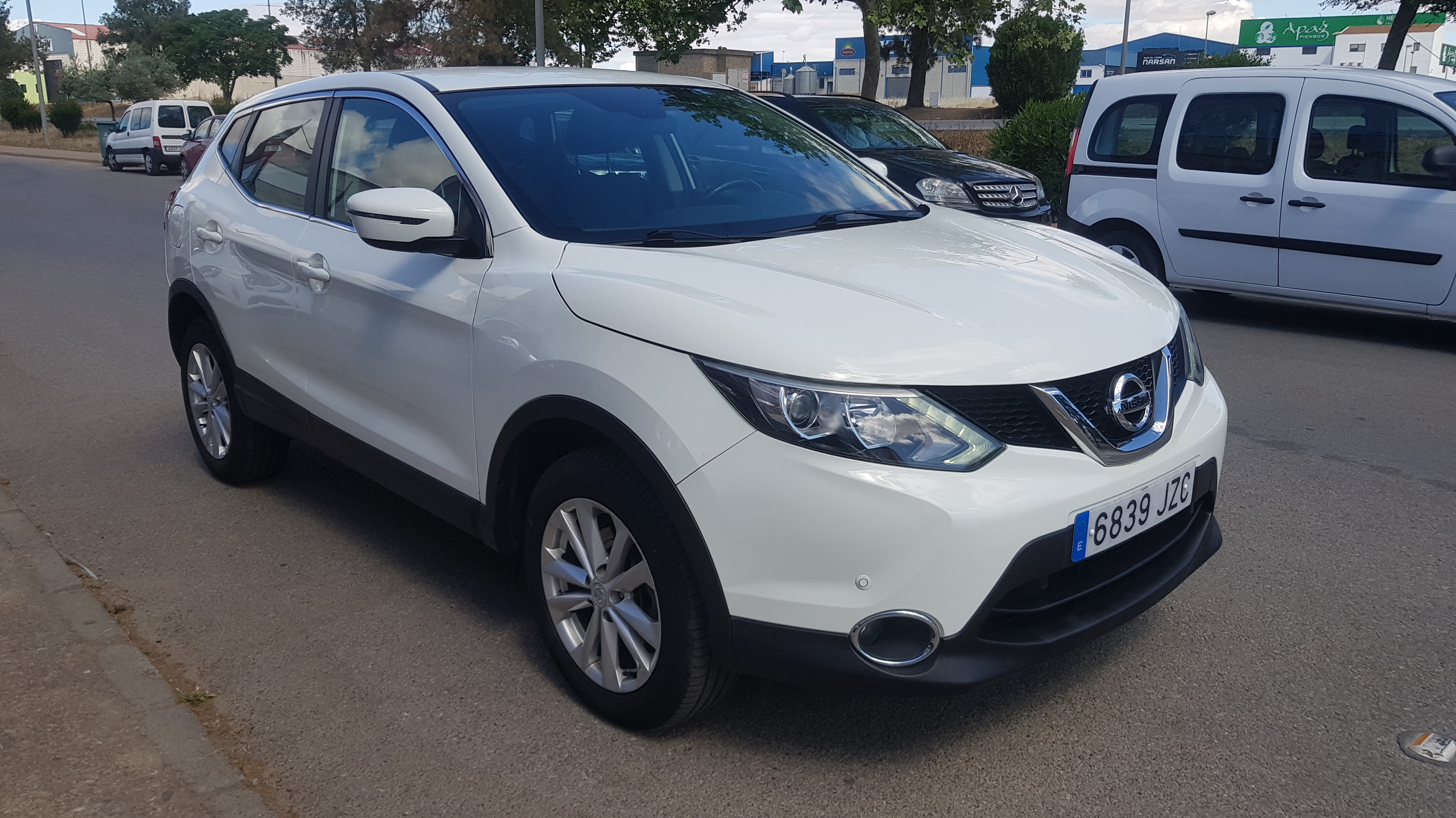 NISSAN QASHQAI 1.5 dCi ACENTA: Catálogo de AUTOMOVILES MORAUTO SL NISSAN QASHQAI 1.5 dCi ACENTA: Catálogo de AUTOMOVILES MORAUTO SL