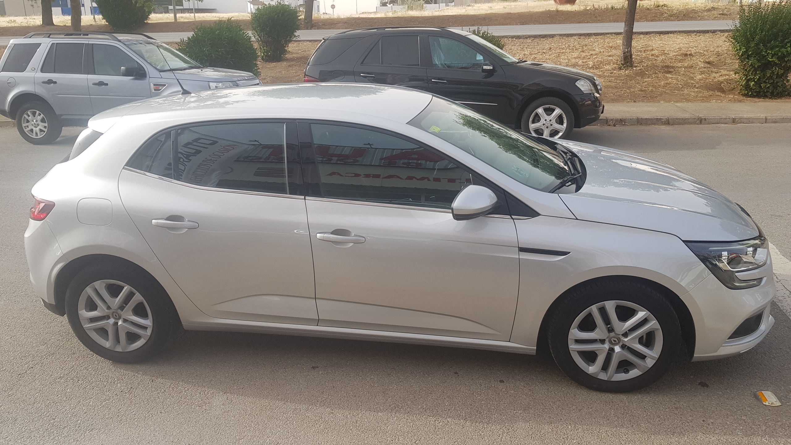 Renault Megane Business Energy dCi 81kW 110CV: Catálogo de AUTOMOVILES MORAUTO SL Renault Megane Business Energy dCi 81kW 110CV: Catálogo de AUTOMOVILES MORAUTO SL