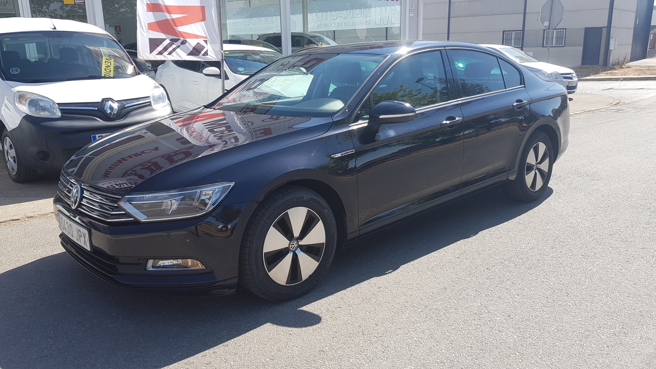 VOLKSWAGEN Passat Advance 1.6 TDI 120CV BMT: Catálogo de AUTOMOVILES MORAUTO SL VOLKSWAGEN Passat Advance 1.6 TDI 120CV BMT: Catálogo de AUTOMOVILES MORAUTO SL