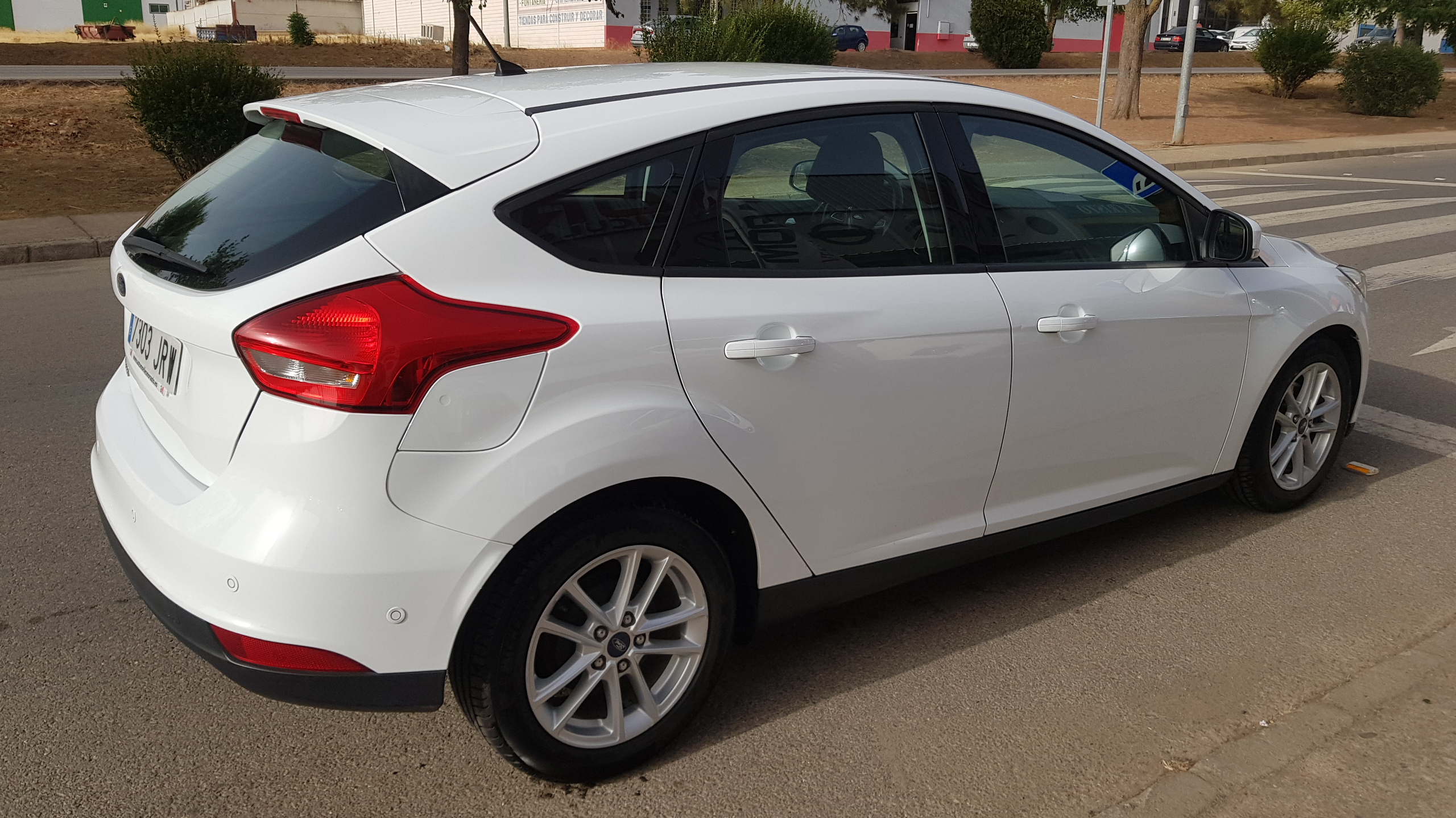 FORD Focus 1.5 TDCi E6 95cv Trend: Catálogo de AUTOMOVILES MORAUTO SL FORD Focus 1.5 TDCi E6 95cv Trend: Catálogo de AUTOMOVILES MORAUTO SL