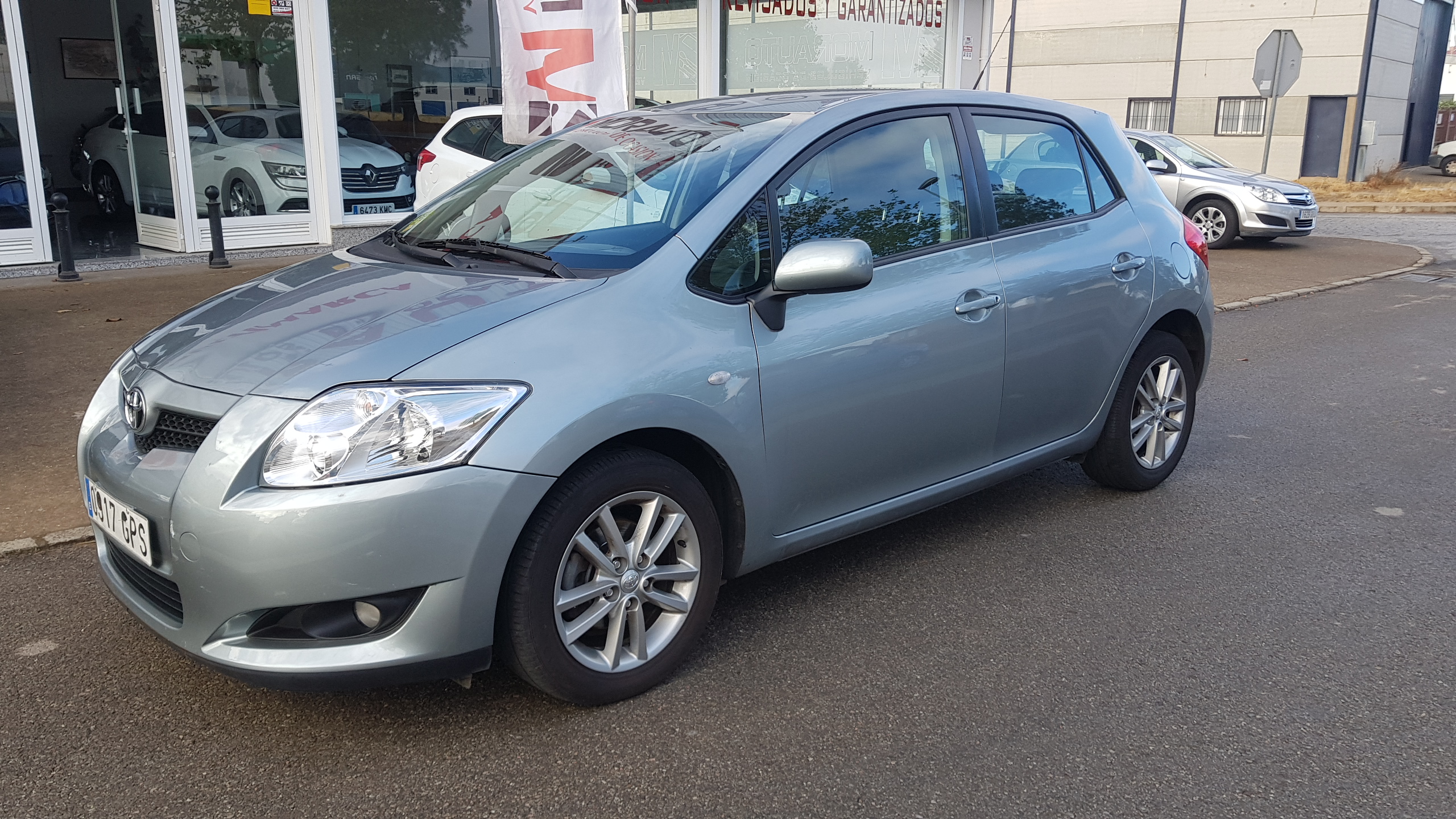 TOYOTA Auris 1.4 D4D Auris: Catálogo de AUTOMOVILES MORAUTO SL TOYOTA Auris 1.4 D4D Auris: Catálogo de AUTOMOVILES MORAUTO SL