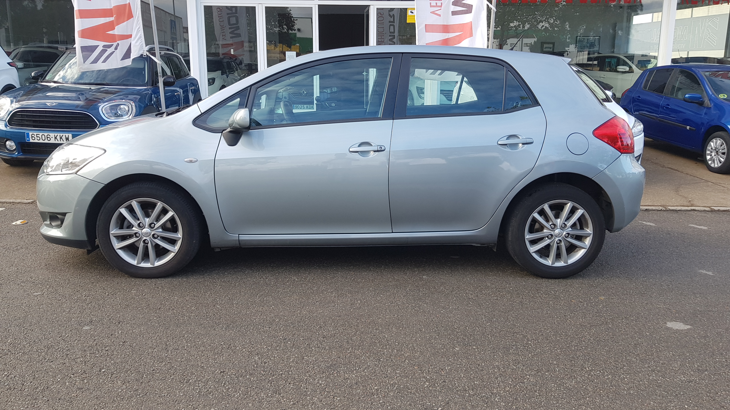 TOYOTA Auris 1.4 D4D Auris: Catálogo de AUTOMOVILES MORAUTO SL TOYOTA Auris 1.4 D4D Auris: Catálogo de AUTOMOVILES MORAUTO SL