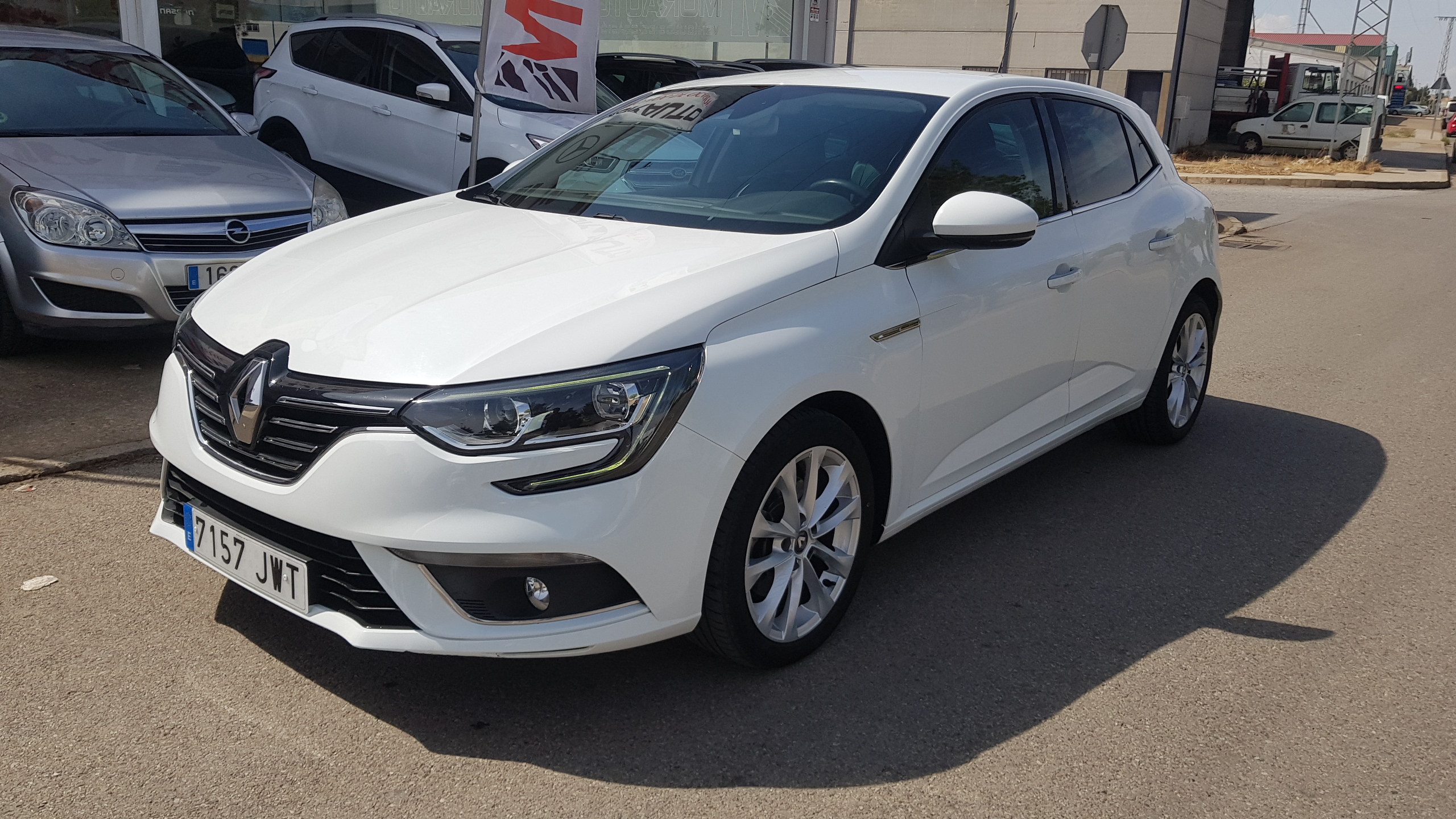 RENAULT Megane Zen Energy dCi 96kW 130CV: Catálogo de AUTOMOVILES MORAUTO SL RENAULT Megane Zen Energy dCi 96kW 130CV: Catálogo de AUTOMOVILES MORAUTO SL