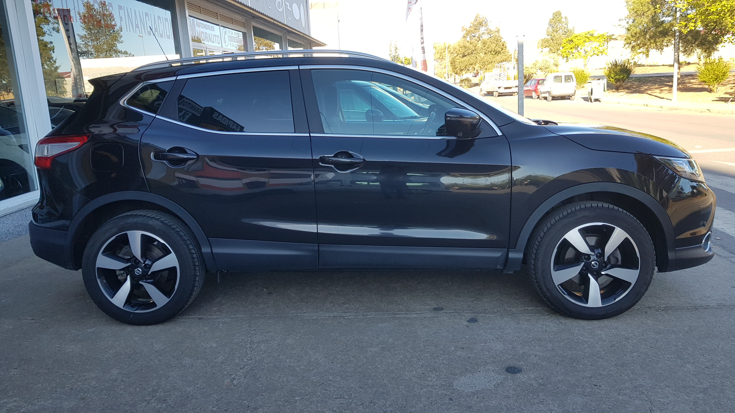 NISSAN QASHQAI 1.5 dCi NCONNECTA: Catálogo de AUTOMOVILES MORAUTO SL NISSAN QASHQAI 1.5 dCi NCONNECTA: Catálogo de AUTOMOVILES MORAUTO SL