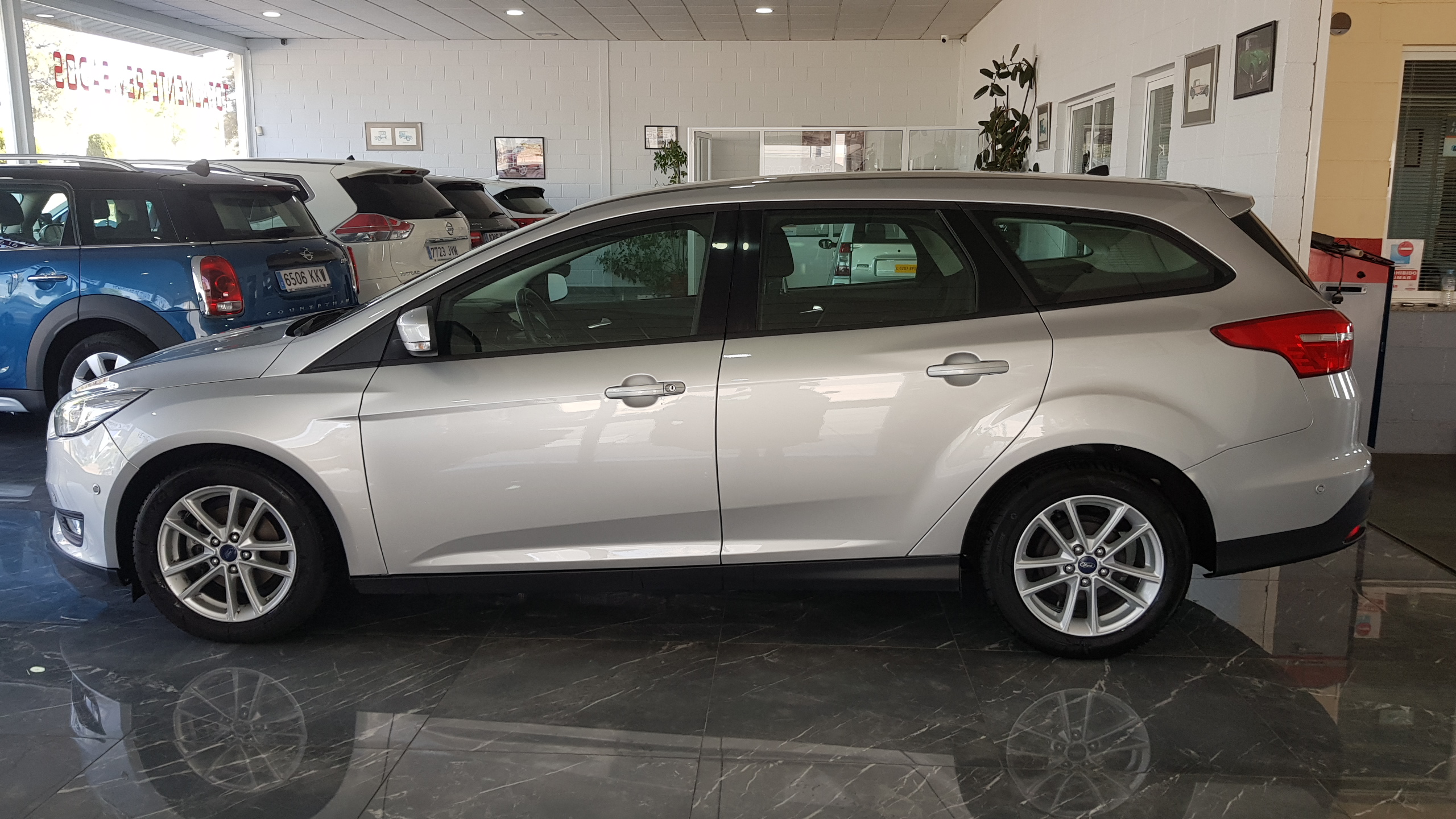 FORD Focus 1.5 TDCi E6 70kW Business Sportbreak: Catálogo de AUTOMOVILES MORAUTO SL FORD Focus 1.5 TDCi E6 70kW Business Sportbreak: Catálogo de AUTOMOVILES MORAUTO SL