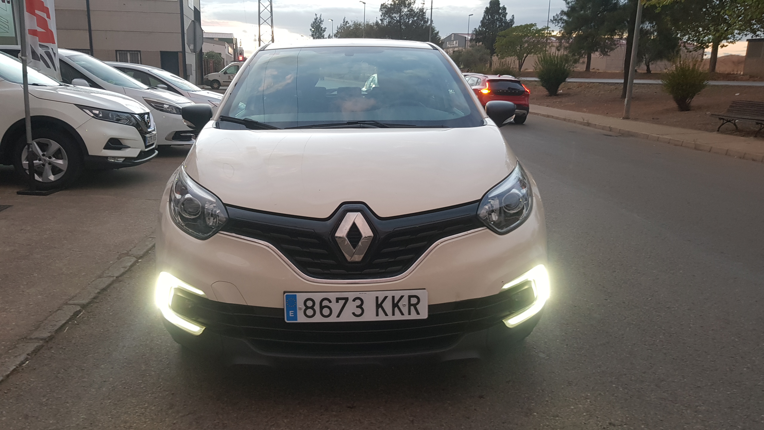 RENAULT Captur Life dCi 66kW 90CV 18: Catálogo de AUTOMOVILES MORAUTO SL RENAULT Captur Life dCi 66kW 90CV 18: Catálogo de AUTOMOVILES MORAUTO SL